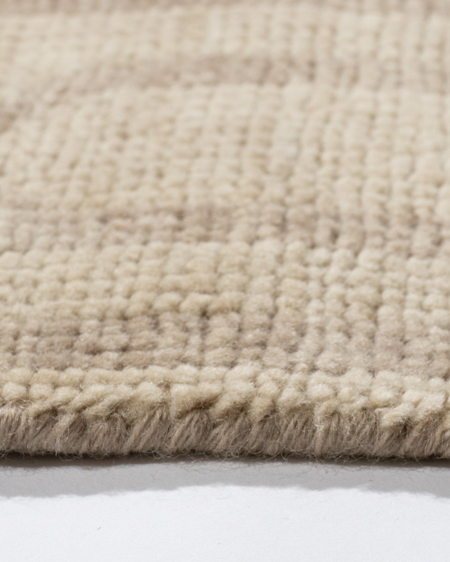 WAHO_IMAGE::n-7108-a-modern-hexagonal-beige-taupe-rug-1.06x2.00-15803.jpg