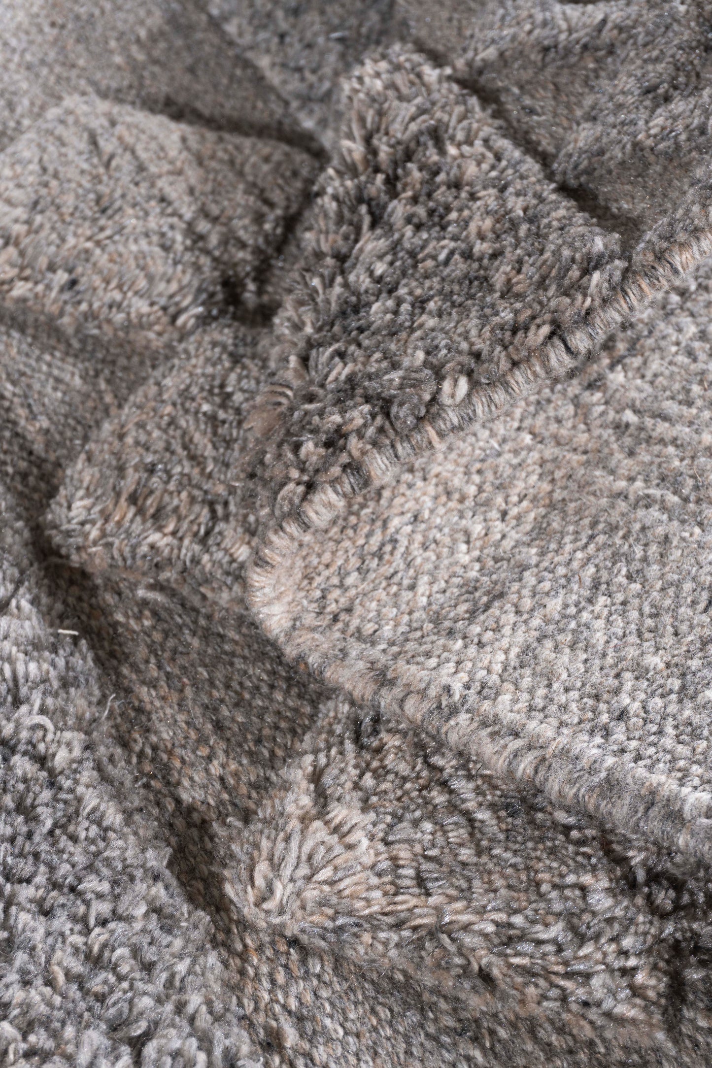 WAHO_IMAGE::n-7504-four-seasons-diamond-dark-gray-2.00x3.00-18355.jpg