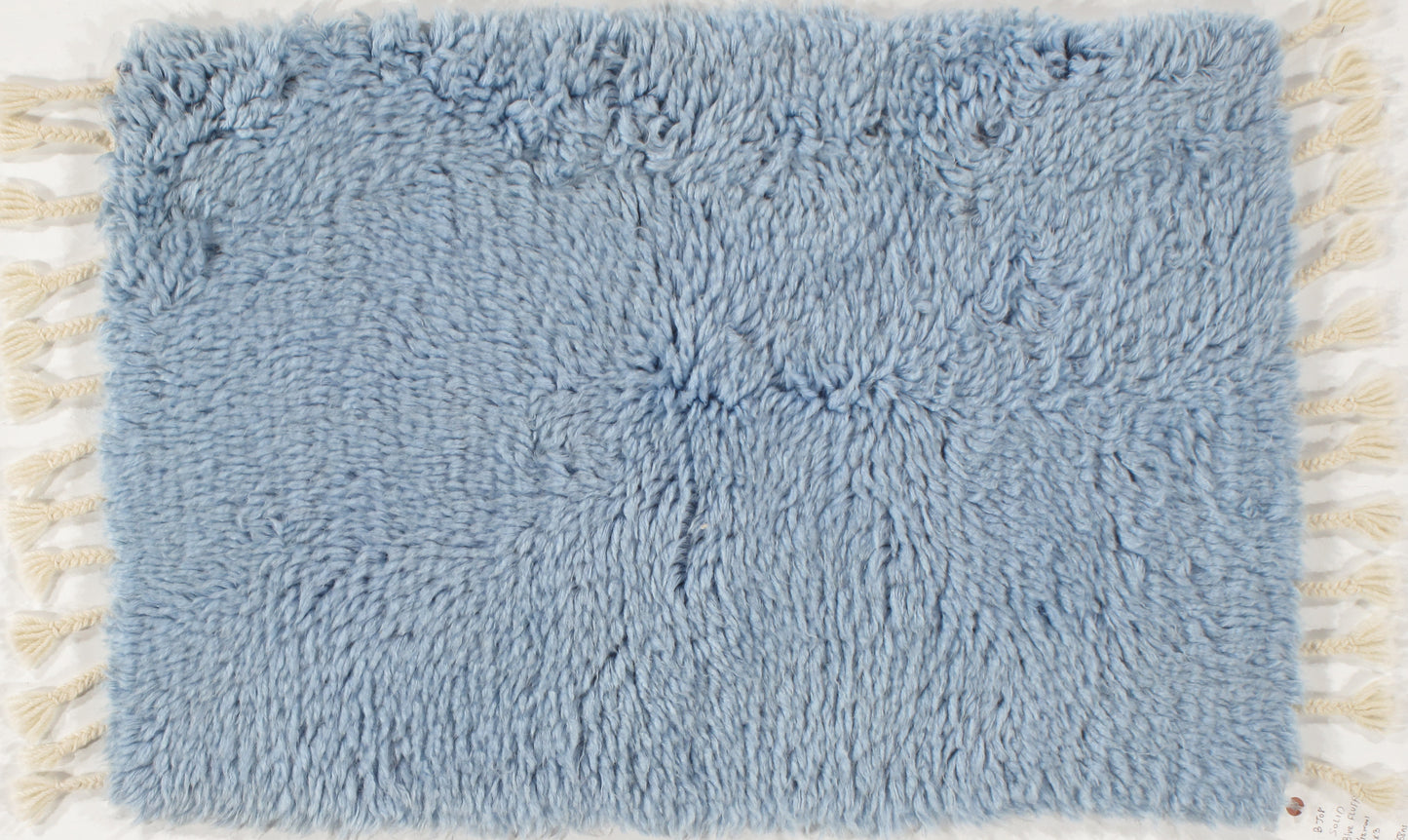 WAHO_IMAGE::s-3658-moroccan-fluffy-collection-solid-blue-sample-01.00x01.06-16042.jpg