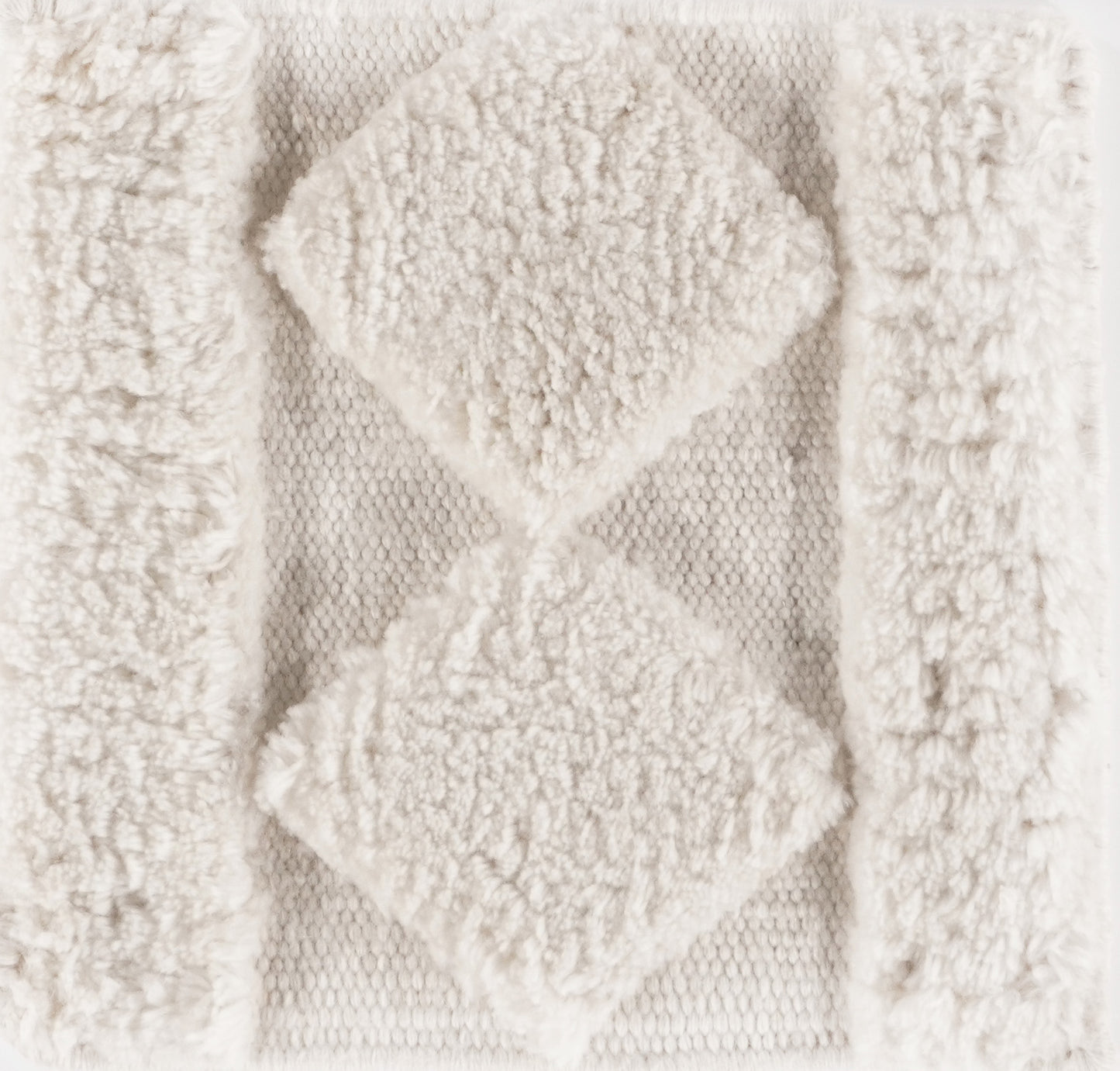 WAHO_IMAGE::sntm7234-four-seasons-diamond-design-ivory-sample-0.06x0.06-16191.jpg