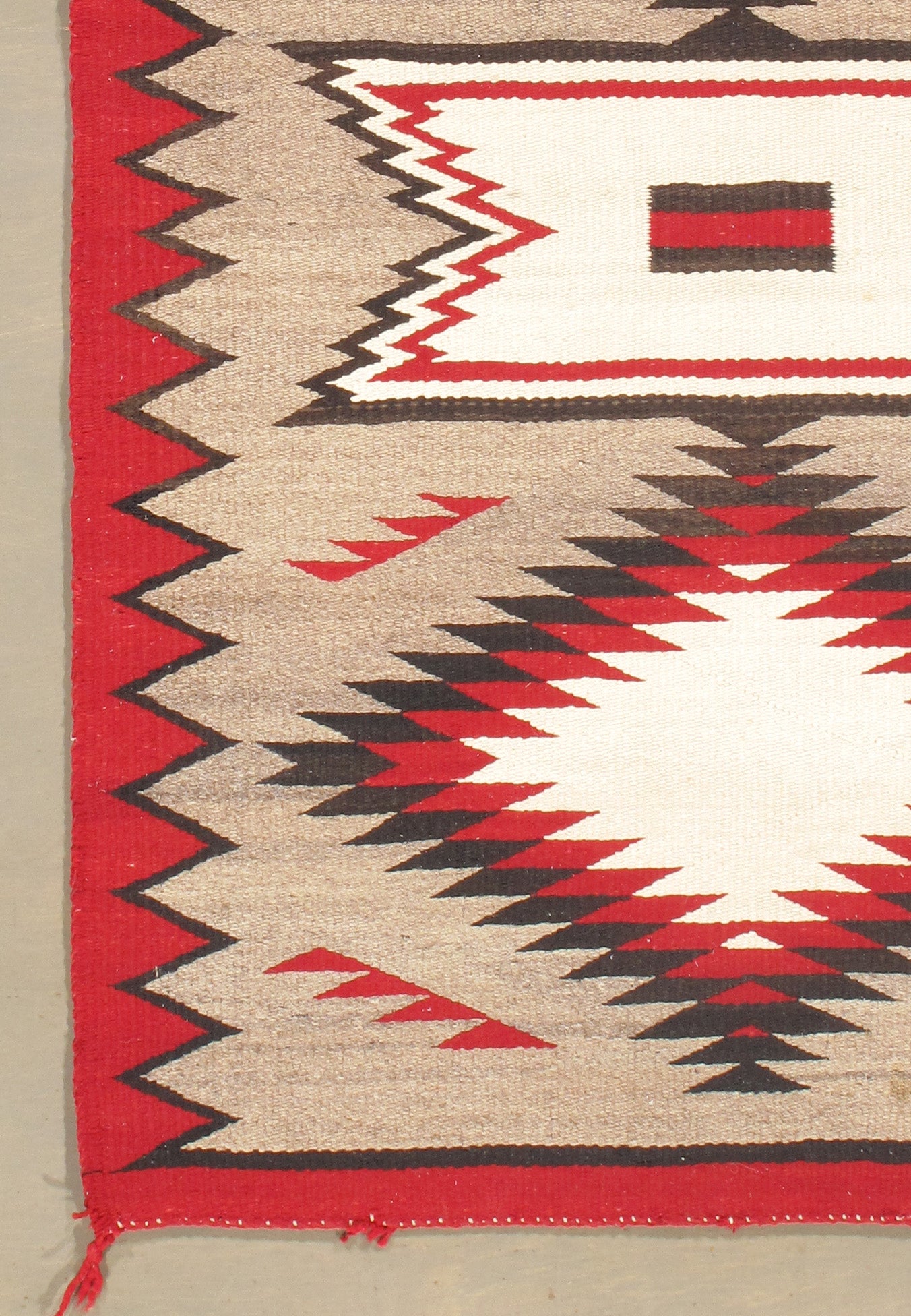WAHO_IMAGE::u-3139-vintage-native-american-navajo-rug-2.07x3.11-3624.jpg