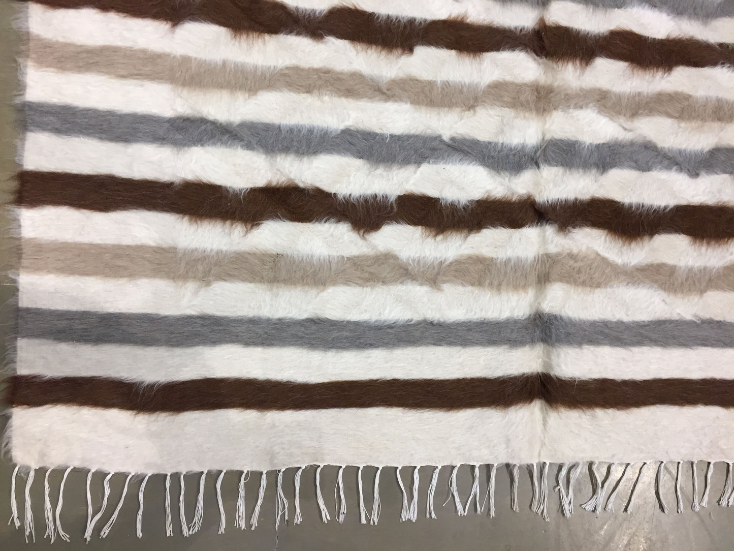 WAHO_IMAGE::u-3730-vintage-turkish-mohair-rug-5.05x7.03-6478.jpg