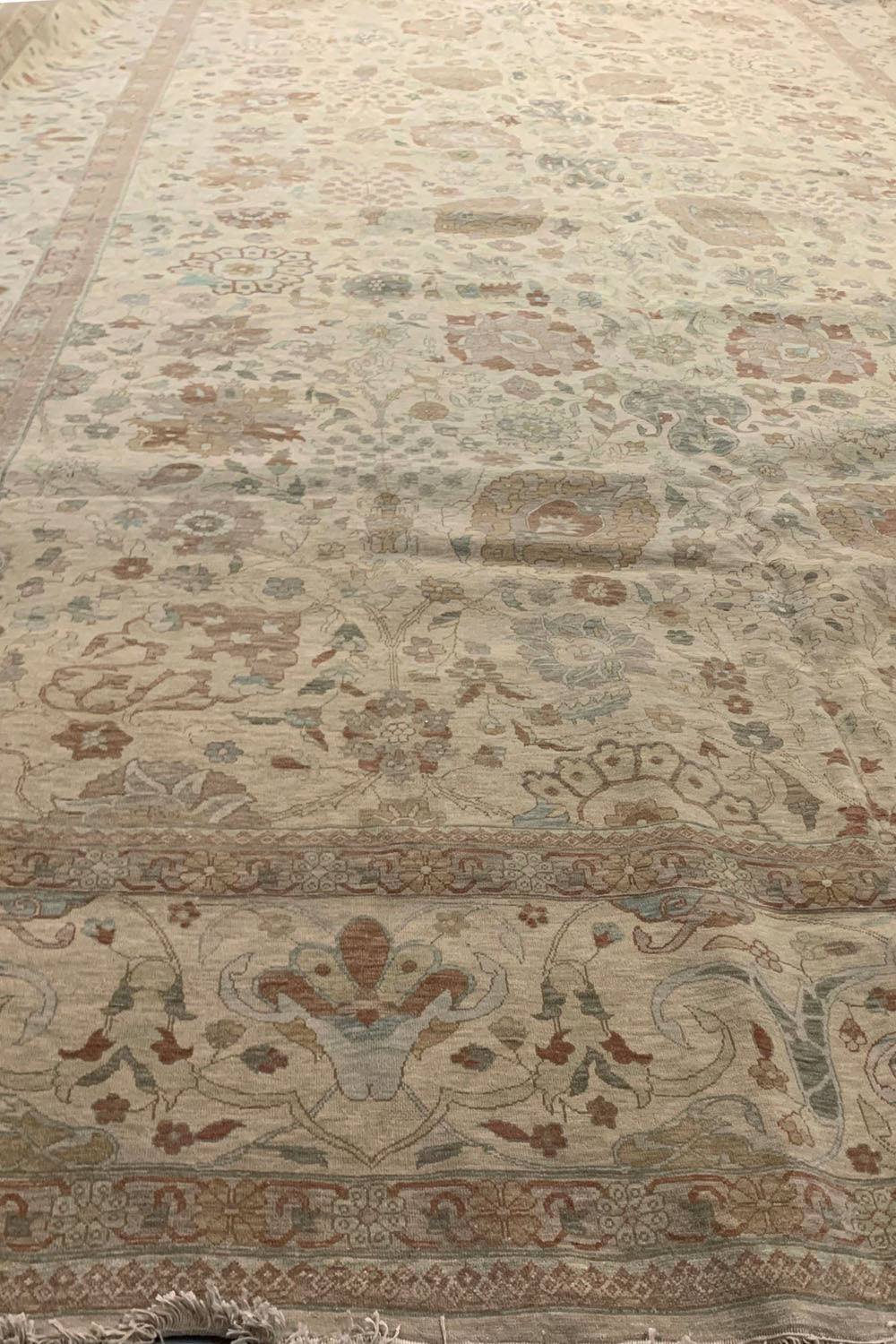 CU-1413 - Tabriz Design Oversize Rug