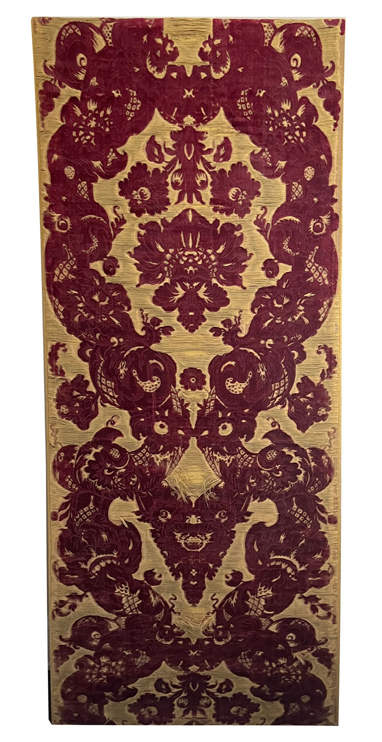 D121A - French 17th Century Baroque Silk Damask Textile