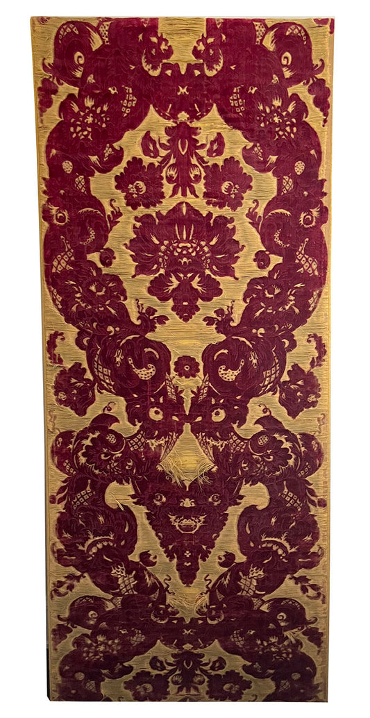 D121A - French 17th Century Baroque Silk Damask Textile