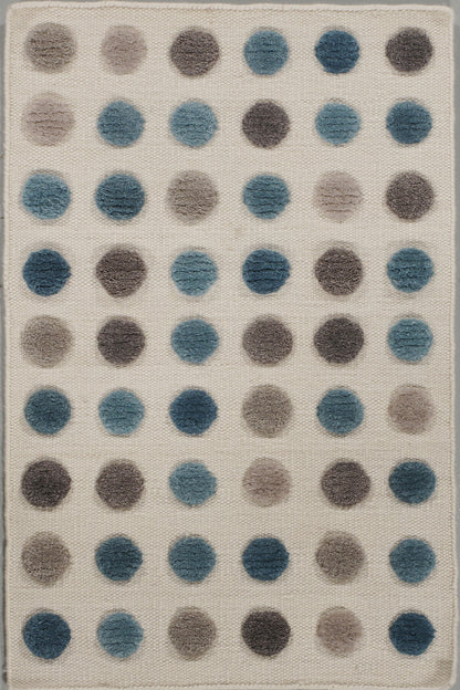 WAHO_IMAGE::n-4717 polka dots rounds 2' x 3'.jpg
