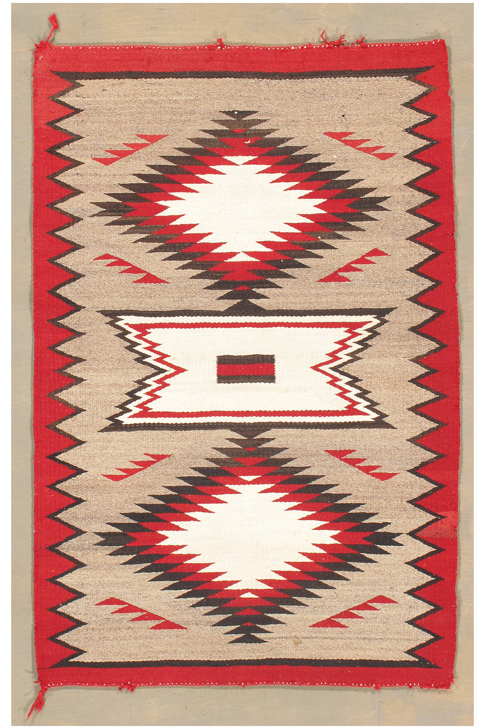 WAHO_IMAGE::u-3139 vintage native american navajo rug 2'7 x 3'11.jpg