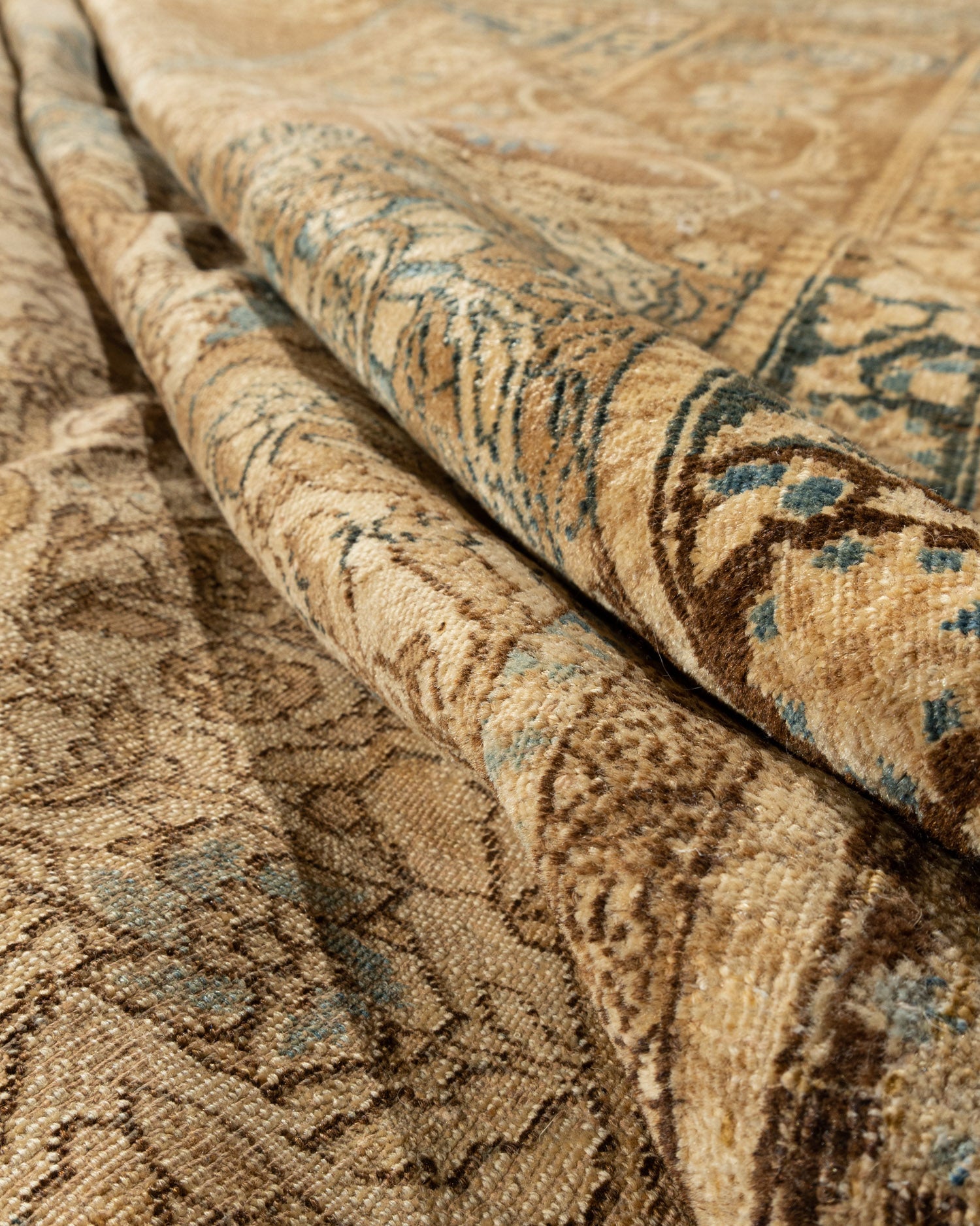 WAHO_IMAGE::cu-1146-antique-persian-distressed-fine-isfahan-rug-11.07x19.05-14175.jpg