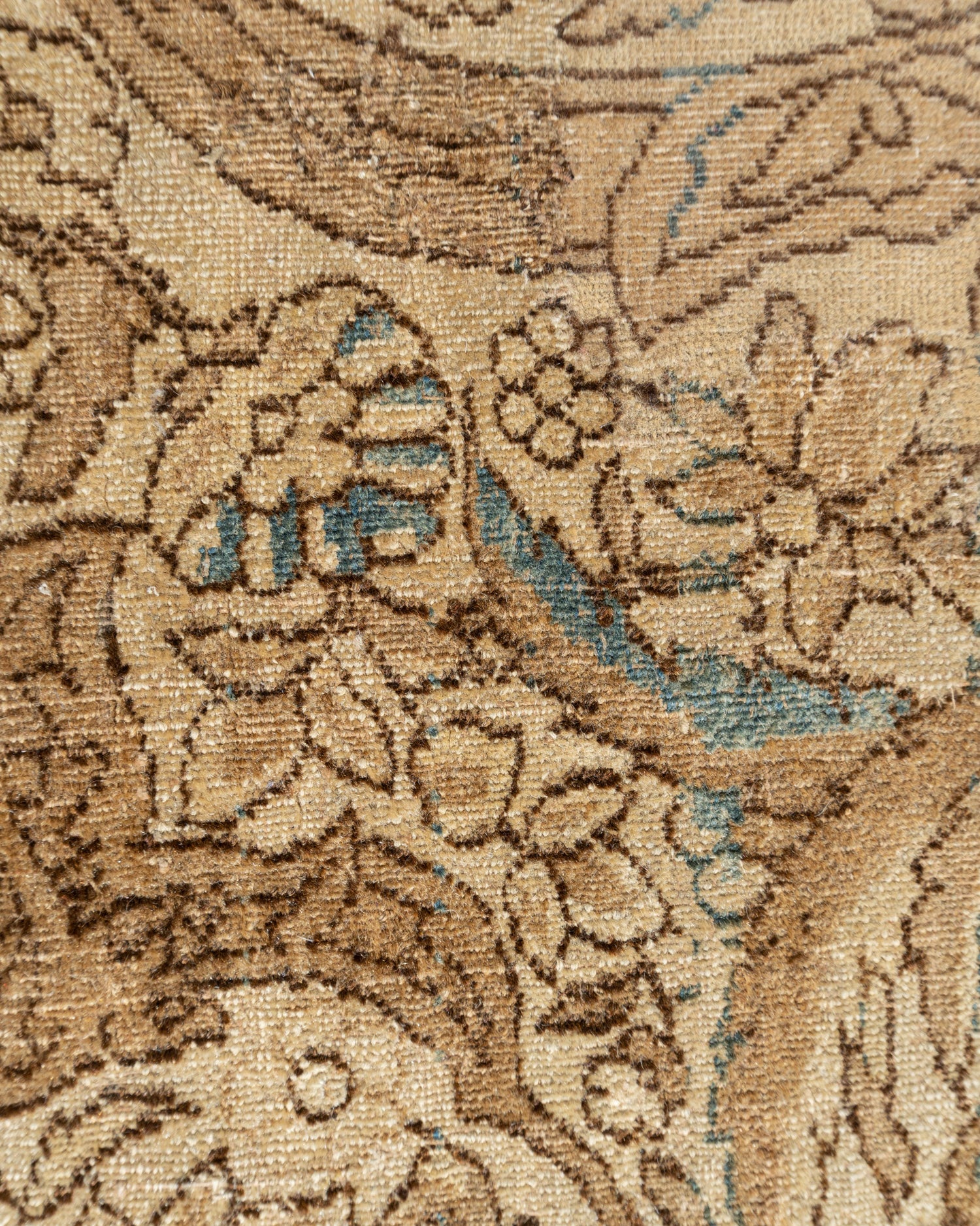 WAHO_IMAGE::cu-1146-antique-persian-distressed-fine-isfahan-rug-11.07x19.05-14180.jpg