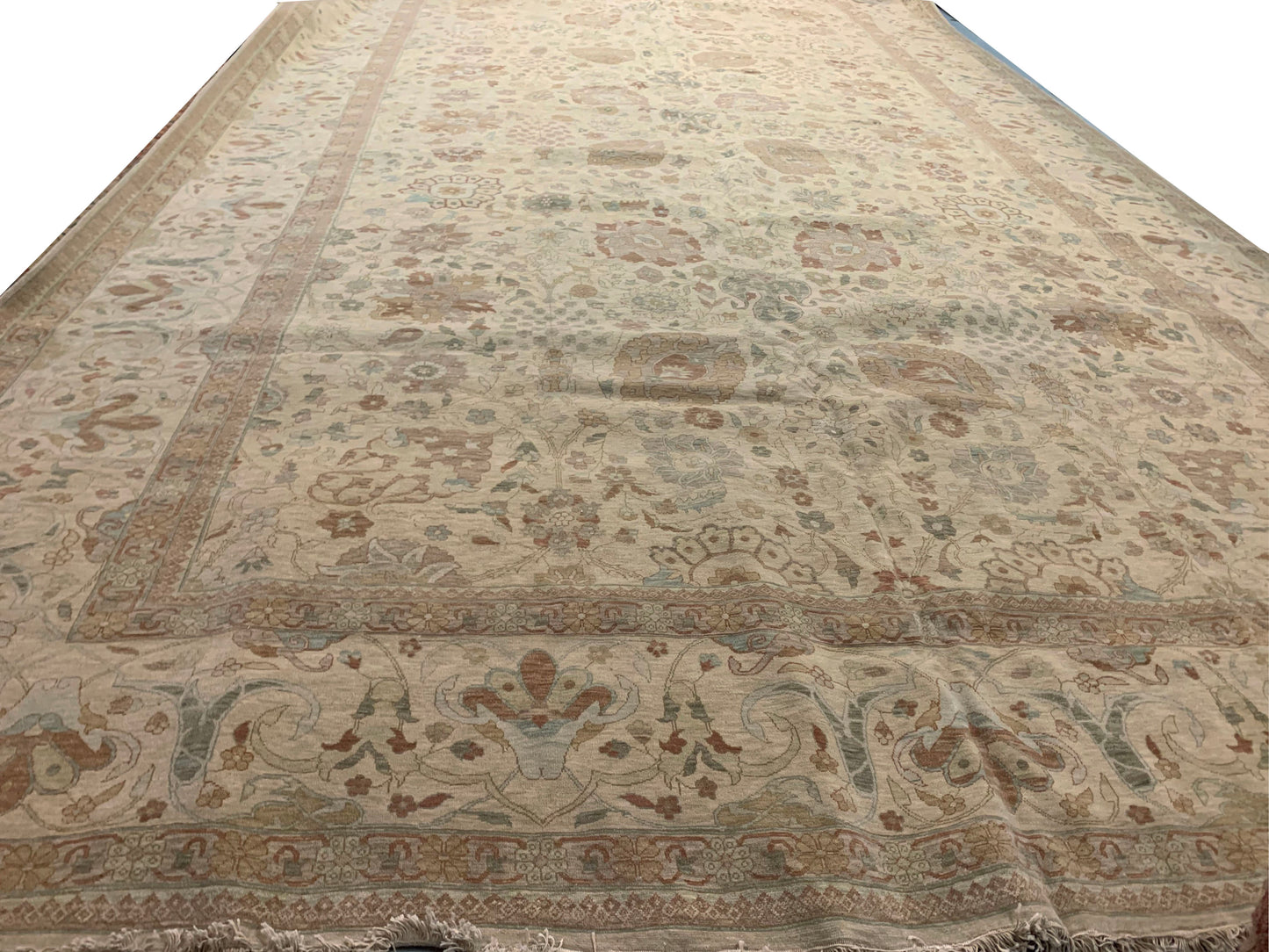 WAHO_IMAGE::cu-1413-tabriz-design-oversize-rug-13.00x23.09-12023.jpg