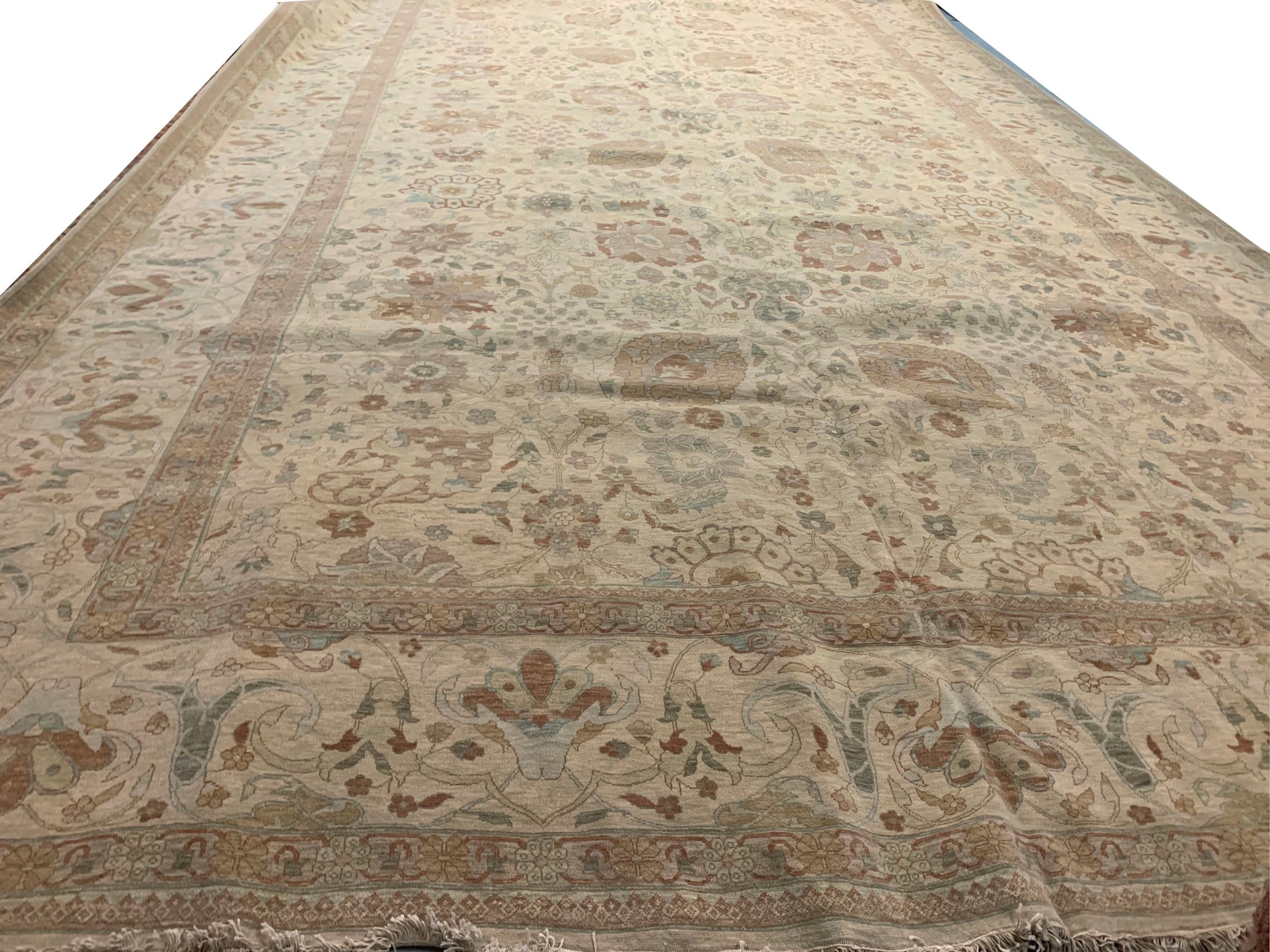 WAHO_IMAGE::cu-1413-tabriz-design-oversize-rug-13.00x23.09-12023.jpg