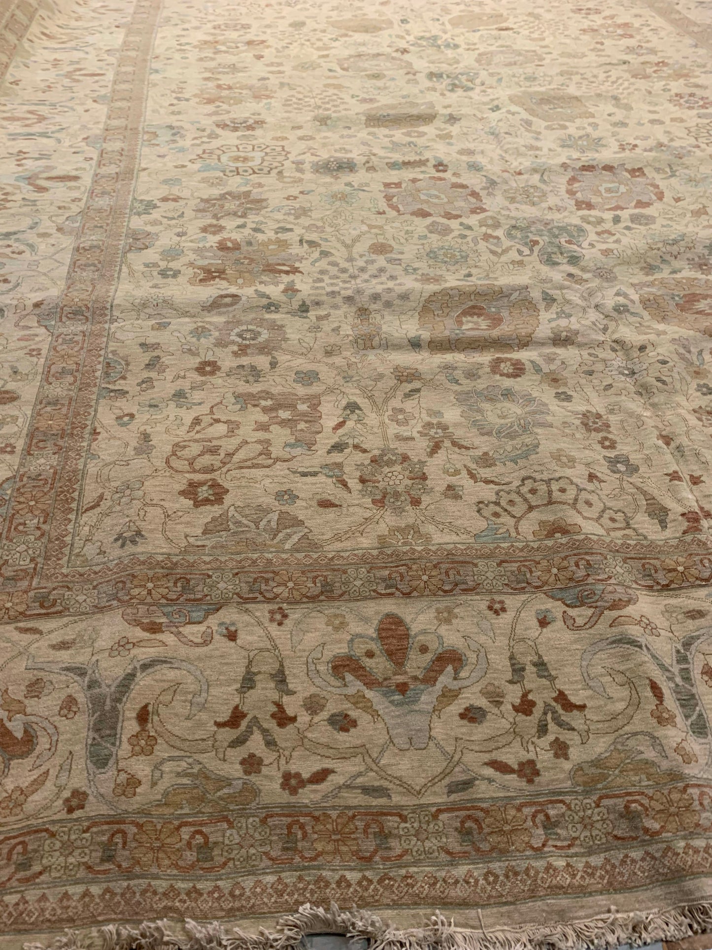 WAHO_IMAGE::cu-1413-tabriz-design-oversize-rug-13.00x23.09-12025.jpg