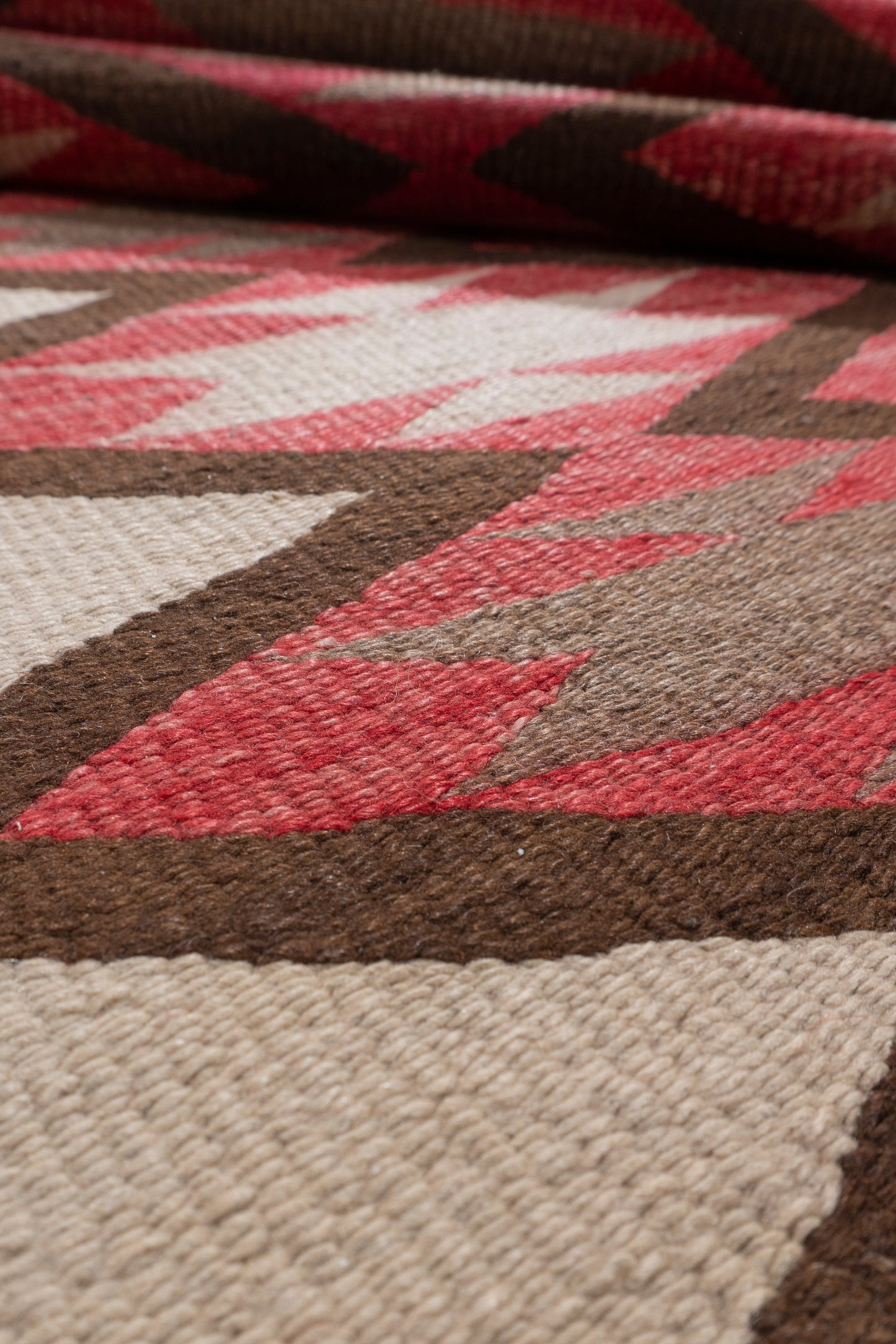 CU-1572 - Vintage Navajo Rug