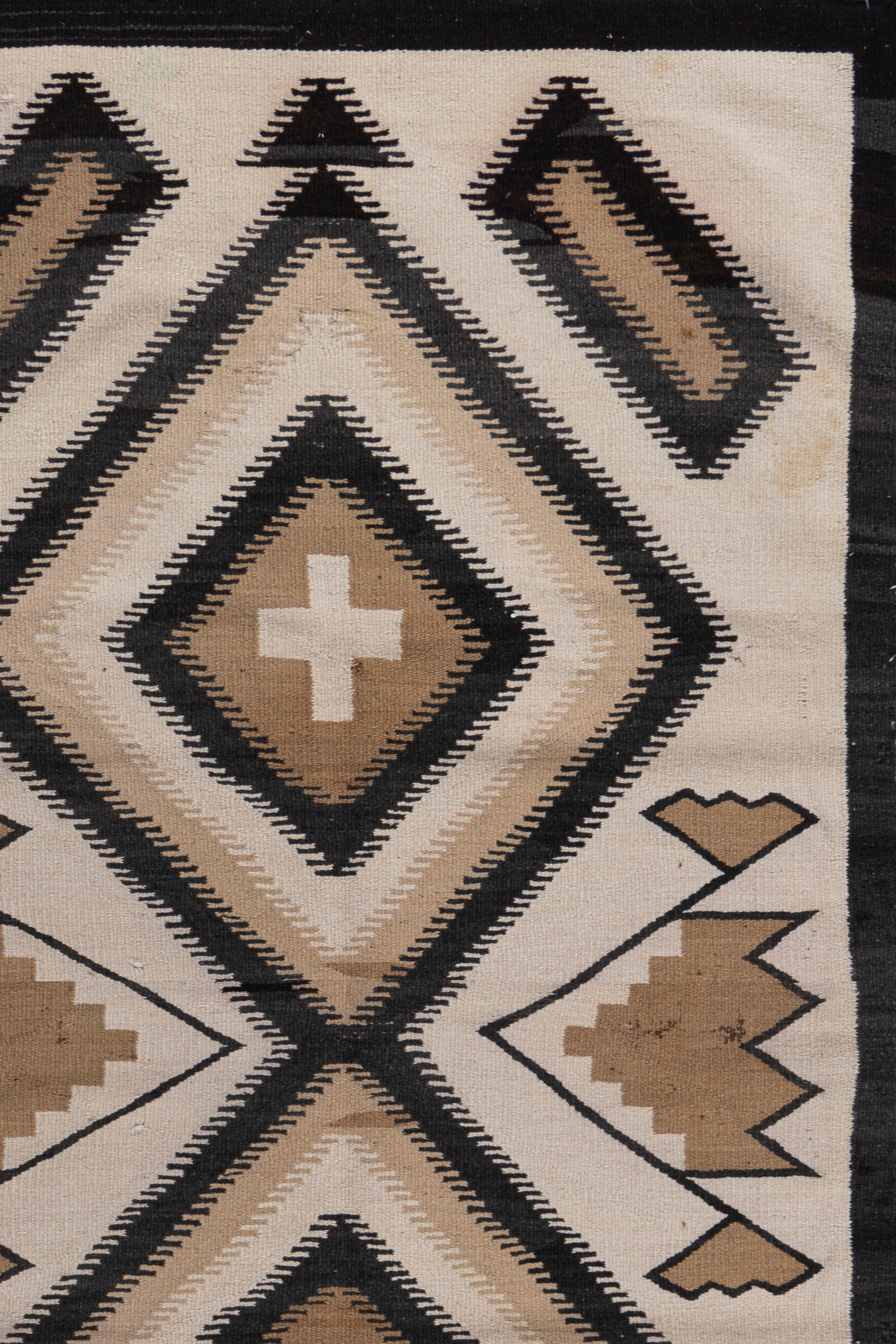 WAHO_IMAGE::cu-1581-antique-navajo-rug-03.07x06.09-17378.jpg