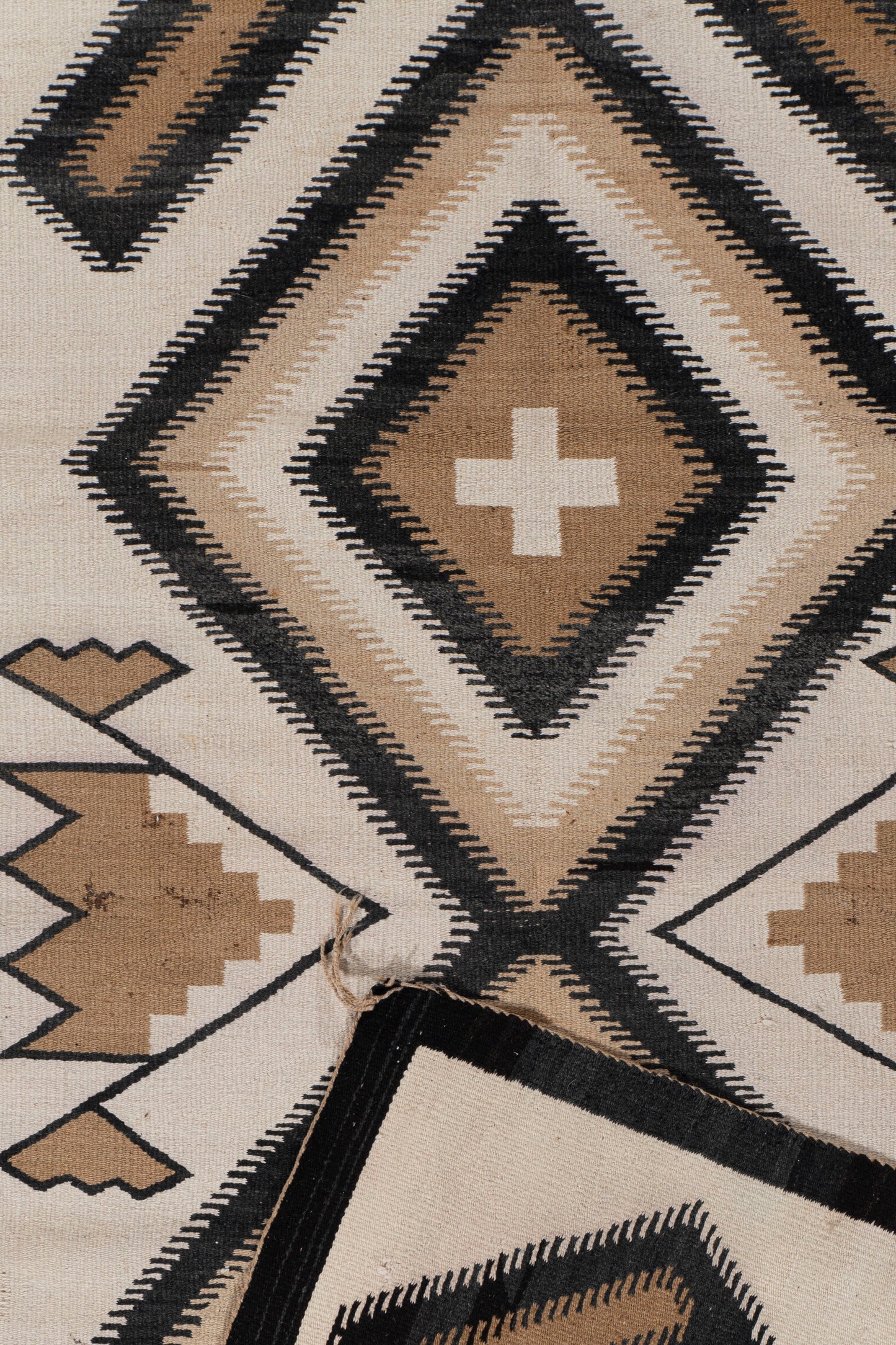 WAHO_IMAGE::cu-1581-antique-navajo-rug-03.07x06.09-17382.jpg