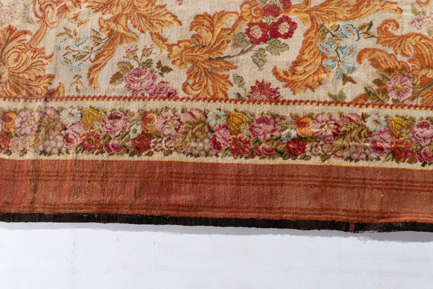 WAHO_IMAGE::cu-1605-antique-axminster-rug-15.00x16.00-17643.jpg