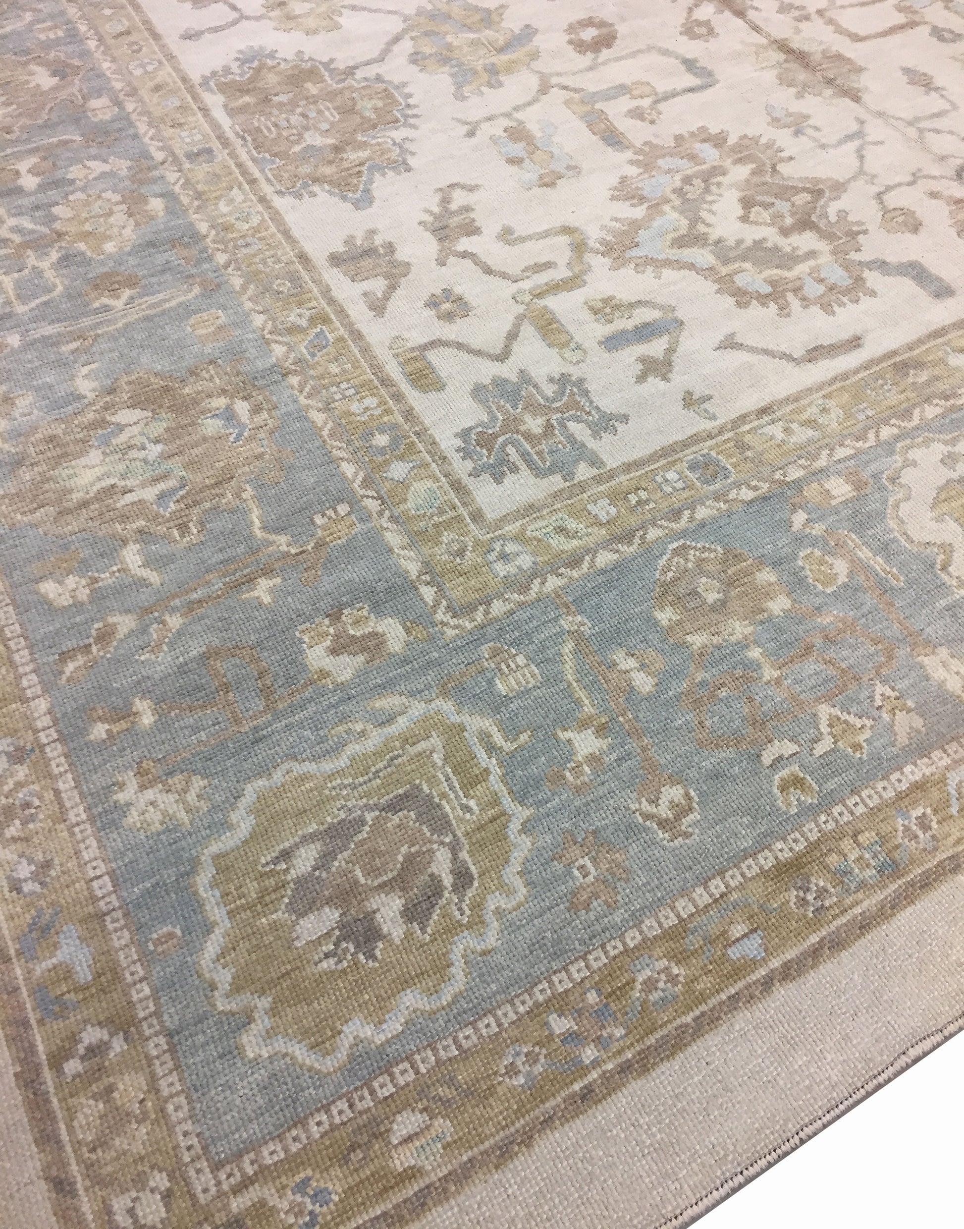 WAHO_IMAGE::d1237-large-oushak-style-rug-12.06x17.00-5394.jpg