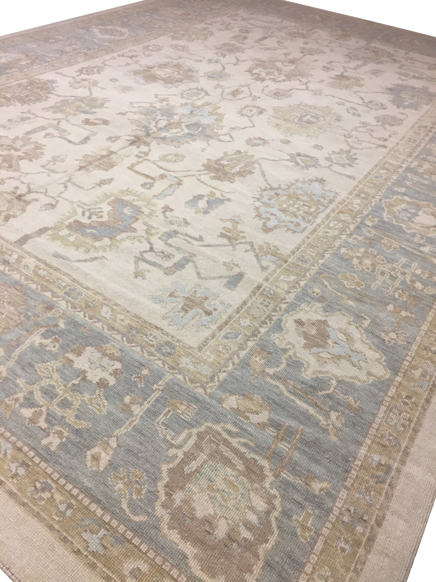 WAHO_IMAGE::d1237-large-oushak-style-rug-12.06x17.00-7137.jpg