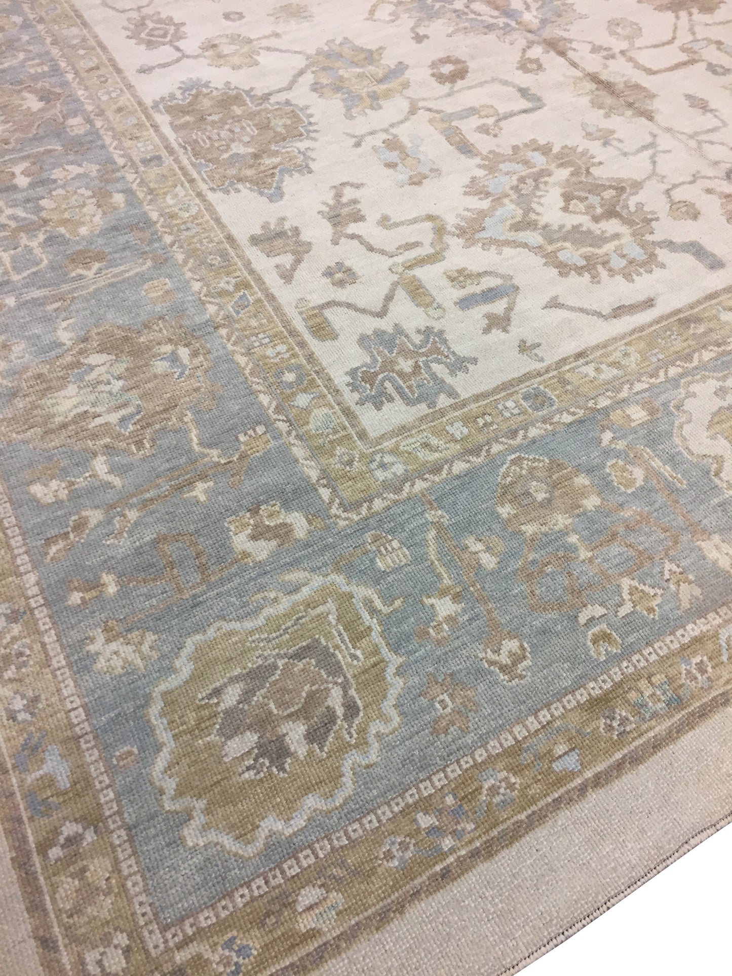 WAHO_IMAGE::d1237-large-oushak-style-rug-12.06x17.00-7138.jpg