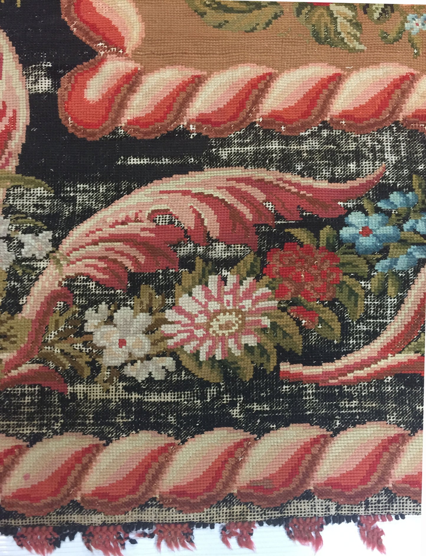 WAHO_IMAGE::d263-oversize-english-needlepoint-rug-11.06x20.00-7126.jpg