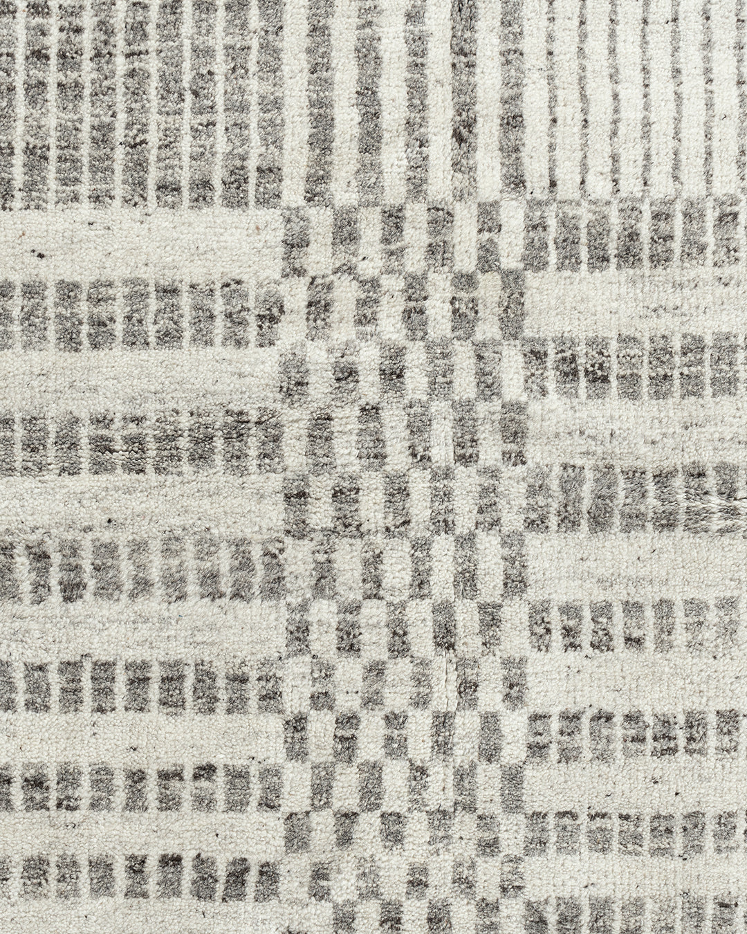 WAHO_IMAGE::kc1067-organic-checker-contemporary-rug-8.01x9.09-12402.jpg
