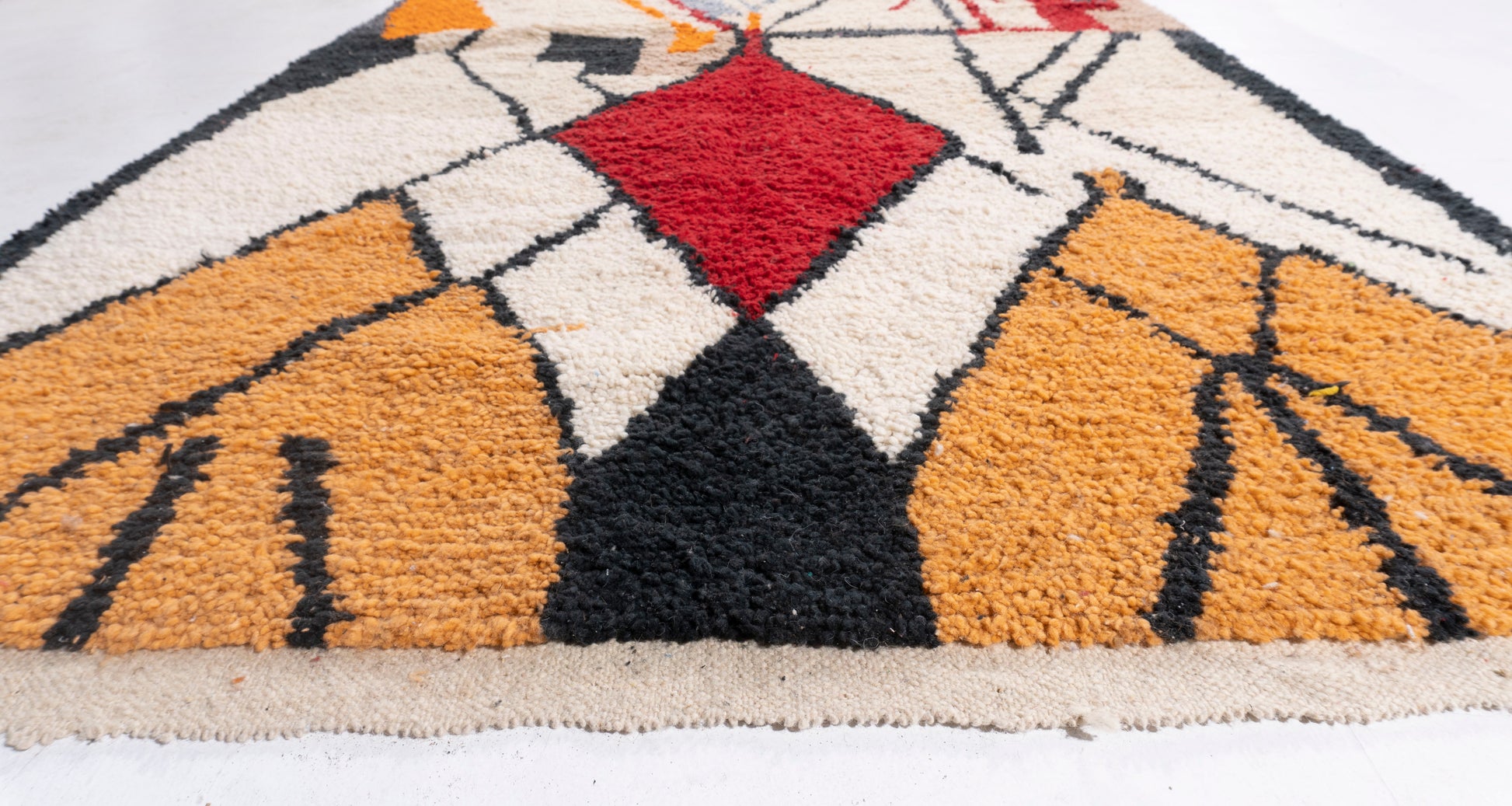 WAHO_IMAGE::ml24-moroccan-modern-rug-05.00x08.06-18090.jpg