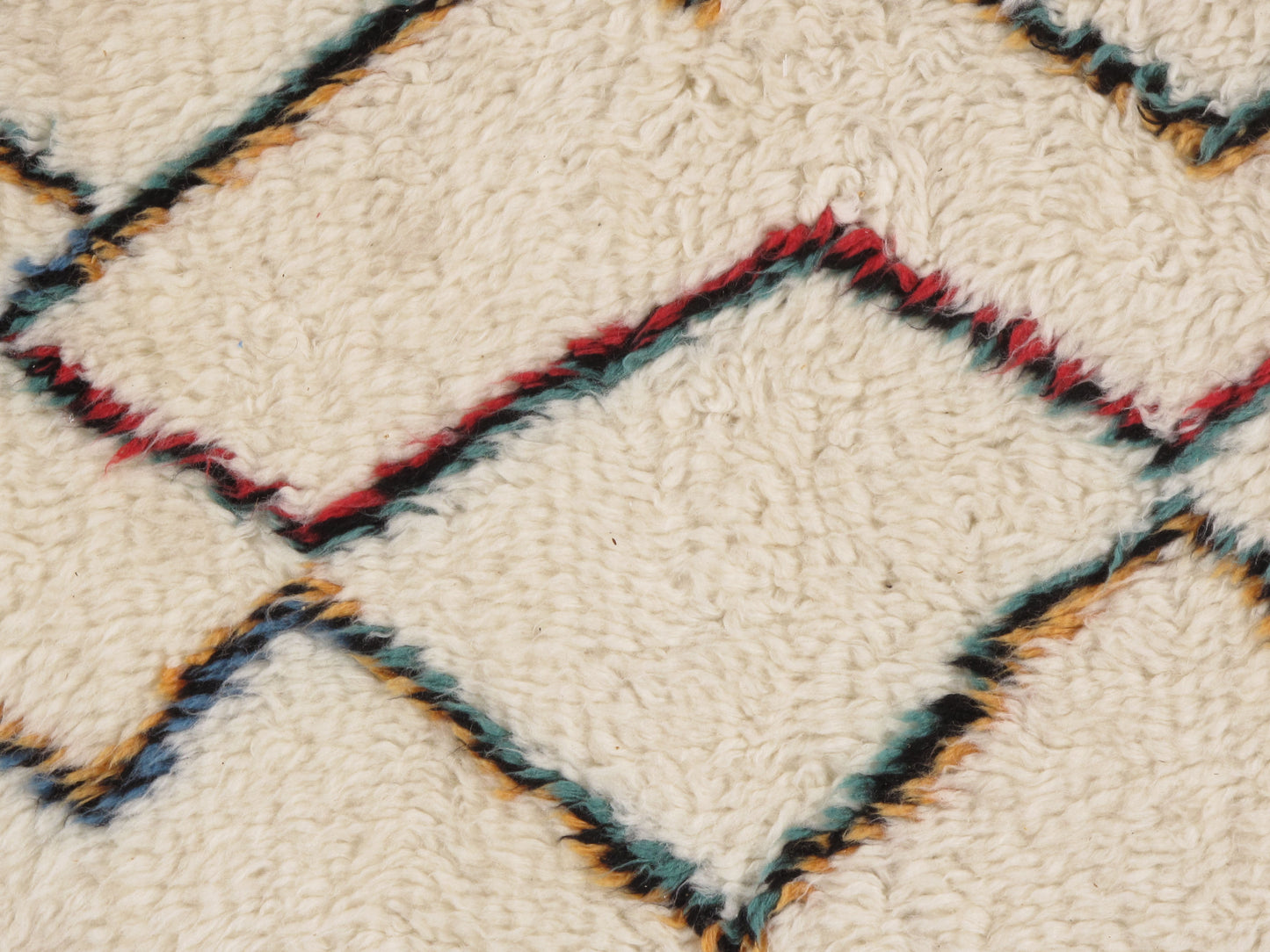 WAHO_IMAGE::n-3517-moroccan-style-fluffy-rug-8.08x9.10-13428.jpg
