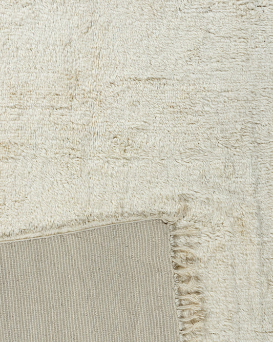 WAHO_IMAGE::n-3943-moroccan-fluffy-solid-ivory-rug-8.10x11.10-13157.jpg