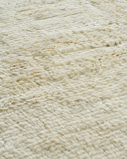 WAHO_IMAGE::n-3943-moroccan-fluffy-solid-ivory-rug-8.10x11.10-13158.jpg