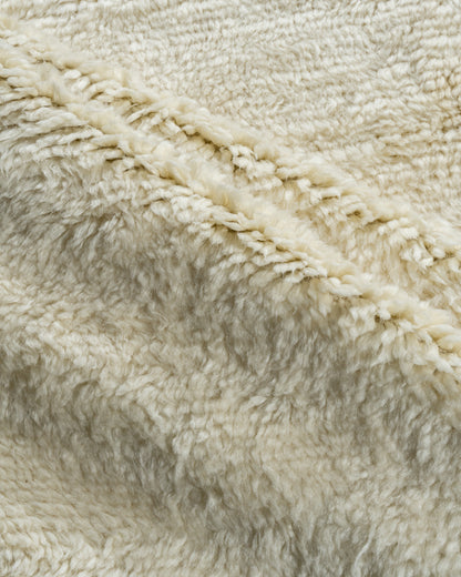 WAHO_IMAGE::n-3943-moroccan-fluffy-solid-ivory-rug-8.10x11.10-13160.jpg