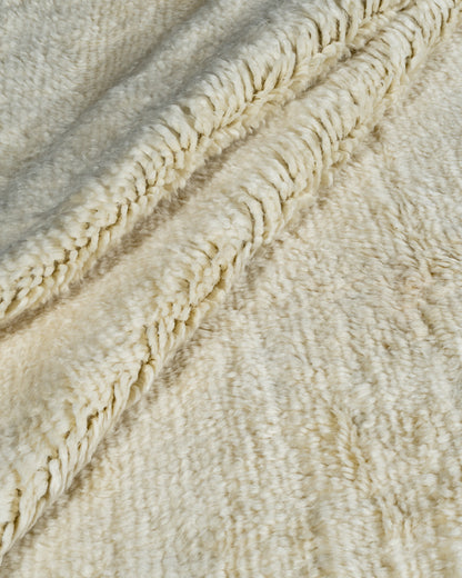 WAHO_IMAGE::n-3943-moroccan-fluffy-solid-ivory-rug-8.10x11.10-13161.jpg