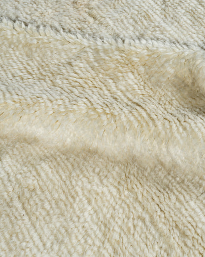 WAHO_IMAGE::n-3943-moroccan-fluffy-solid-ivory-rug-8.10x11.10-13162.jpg