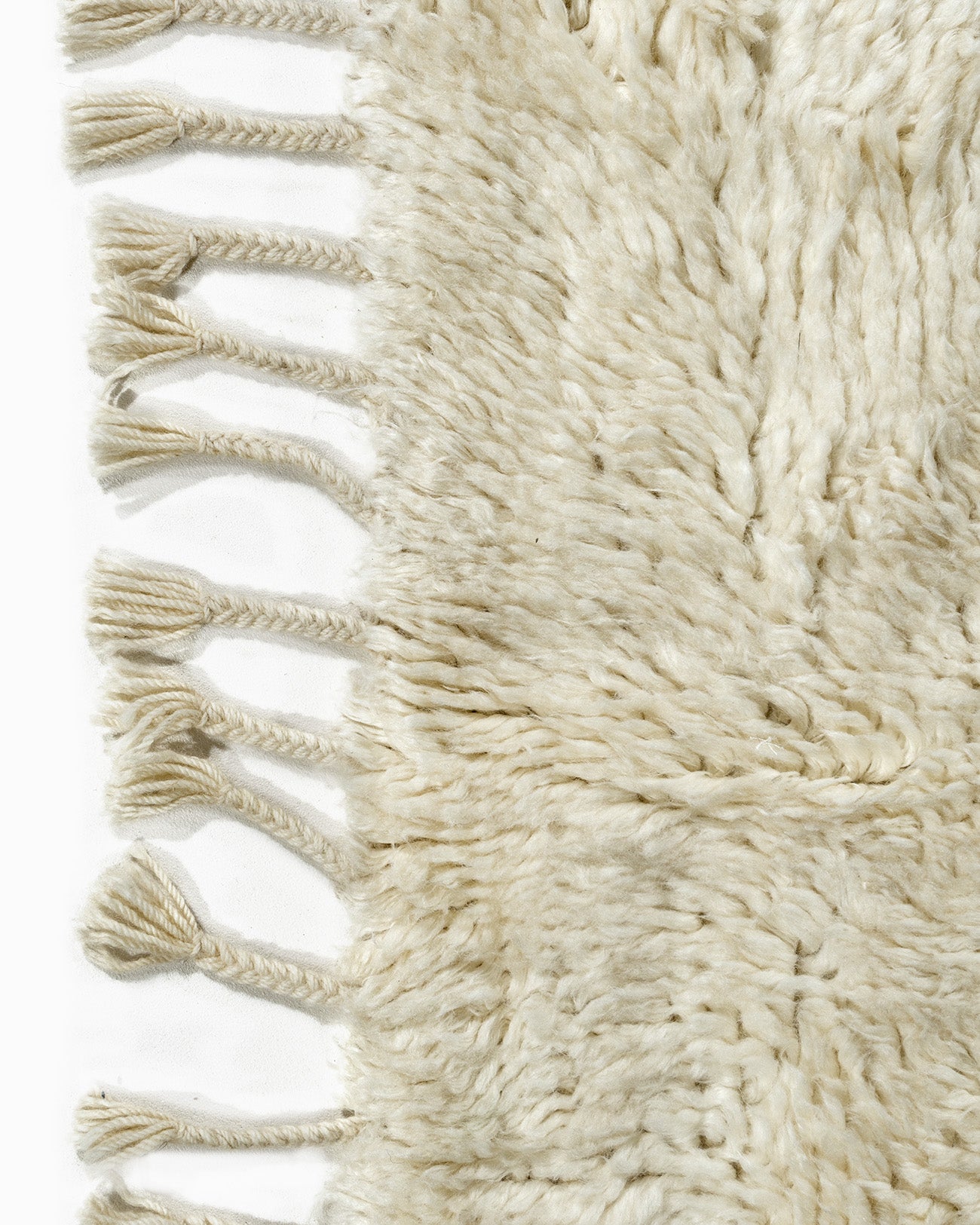 WAHO_IMAGE::n-3943-moroccan-fluffy-solid-ivory-rug-8.10x11.10-13164.jpg