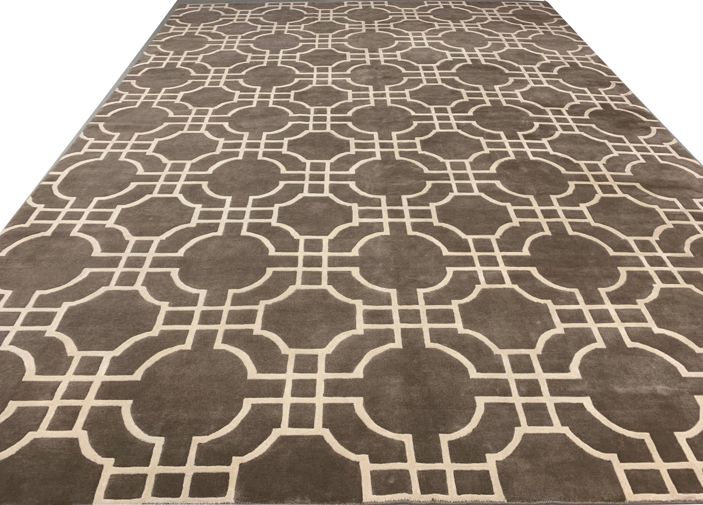 WAHO_IMAGE::n-4507-olympic-collection-taupe-cream-modern-area-rugs-9.00x12.00-16574.jpeg
