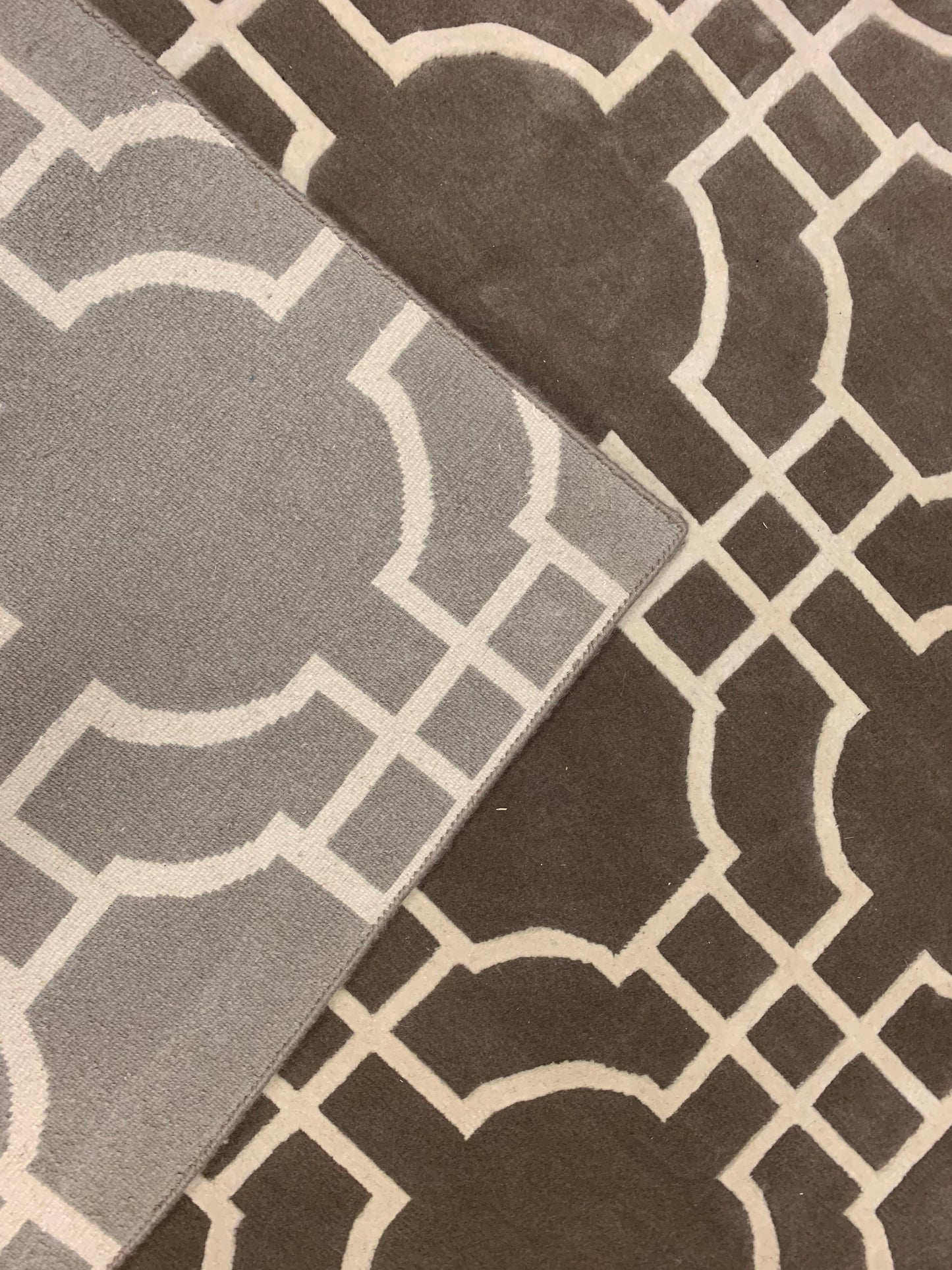 WAHO_IMAGE::n-4507-olympic-collection-taupe-cream-modern-area-rugs-9.00x12.00-16577.jpeg