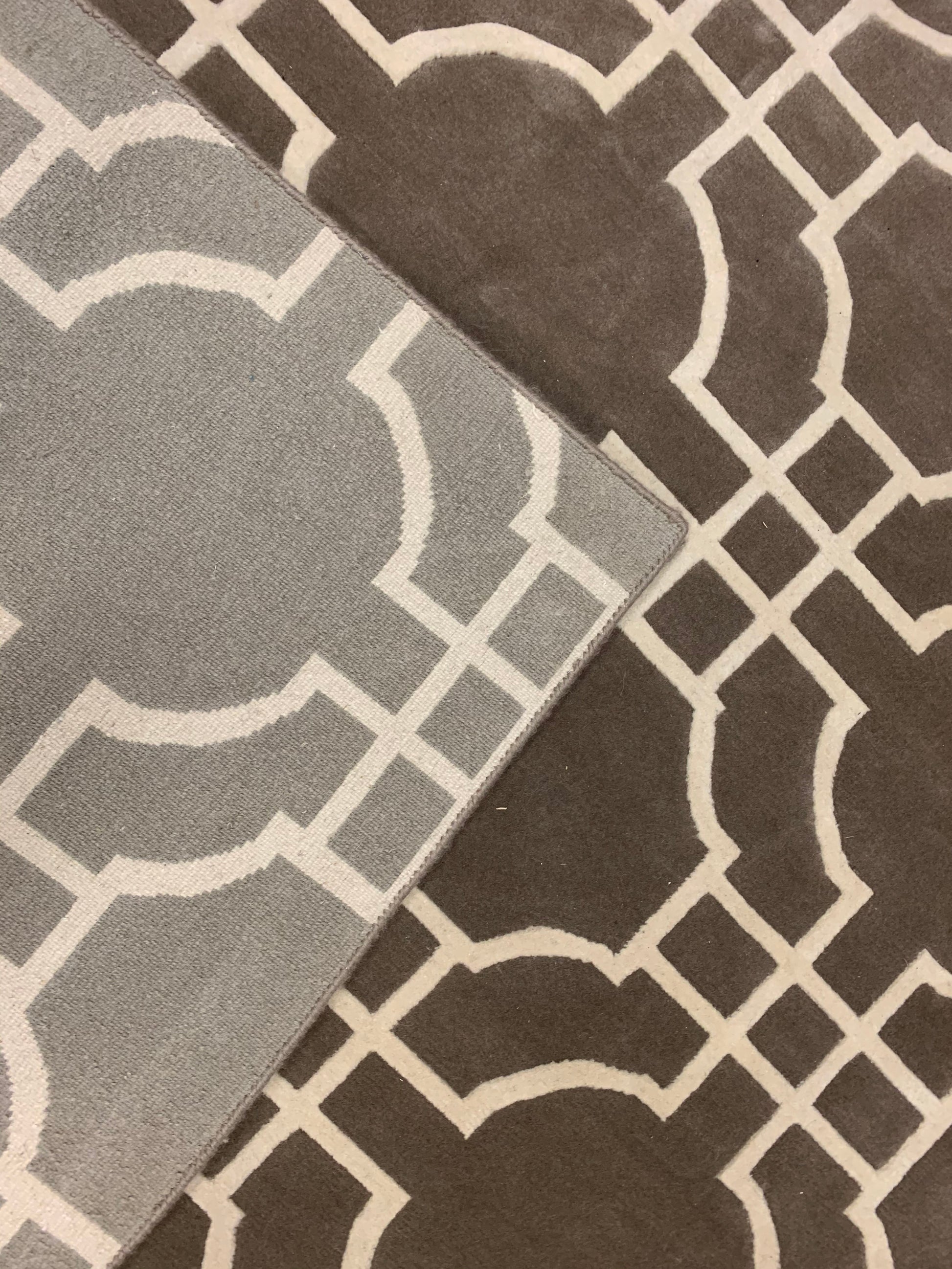 WAHO_IMAGE::n-4507-olympic-collection-taupe-cream-modern-area-rugs-9.00x12.00-16577.jpeg