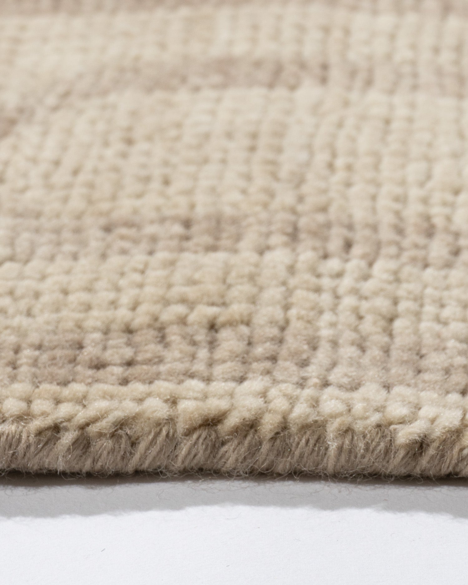 WAHO_IMAGE::n-7108-modern-hexagonal-cream-taupe-rug-3.00x4.00-13826.jpg