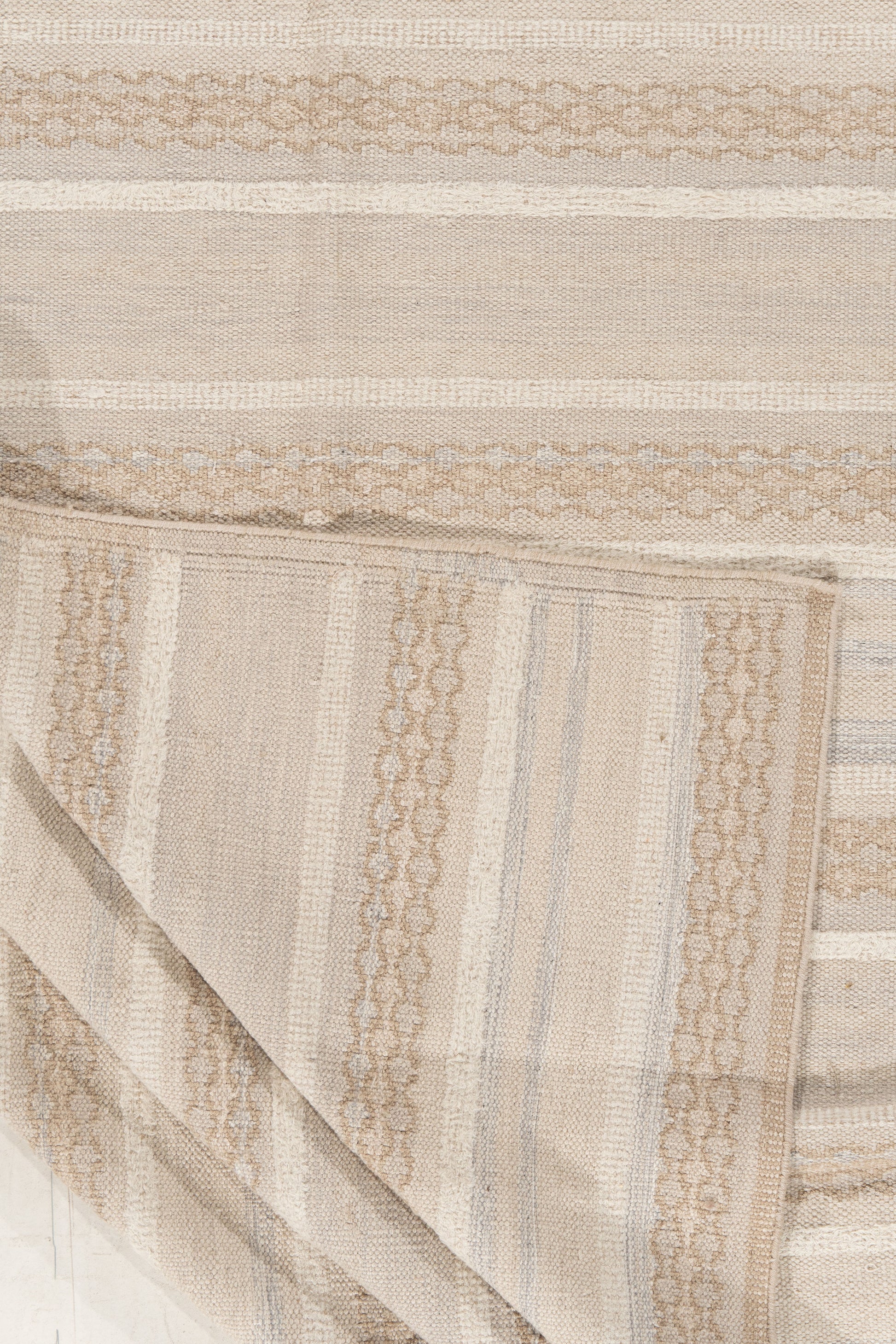 WAHO_IMAGE::n-7118m-scandanavian-flat-weave-natural-stripes-9.00x12.00-15550.jpg