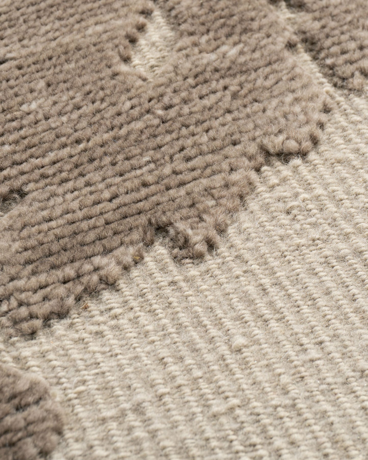 WAHO_IMAGE::n-7142-damask-beige-brown-3.00x4.00-14052.jpg