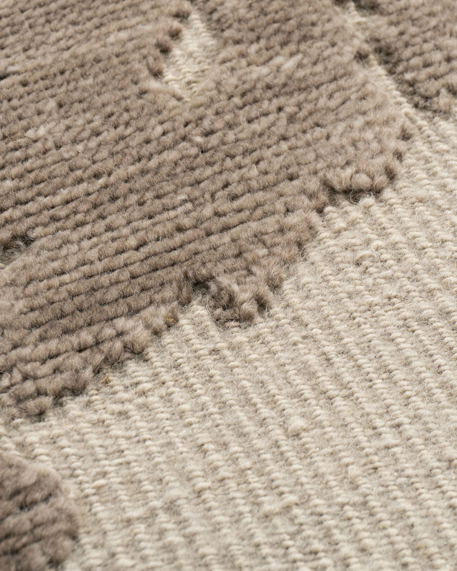 WAHO_IMAGE::n-7142-damask-beige-brown-3.00x4.00-14052.jpg