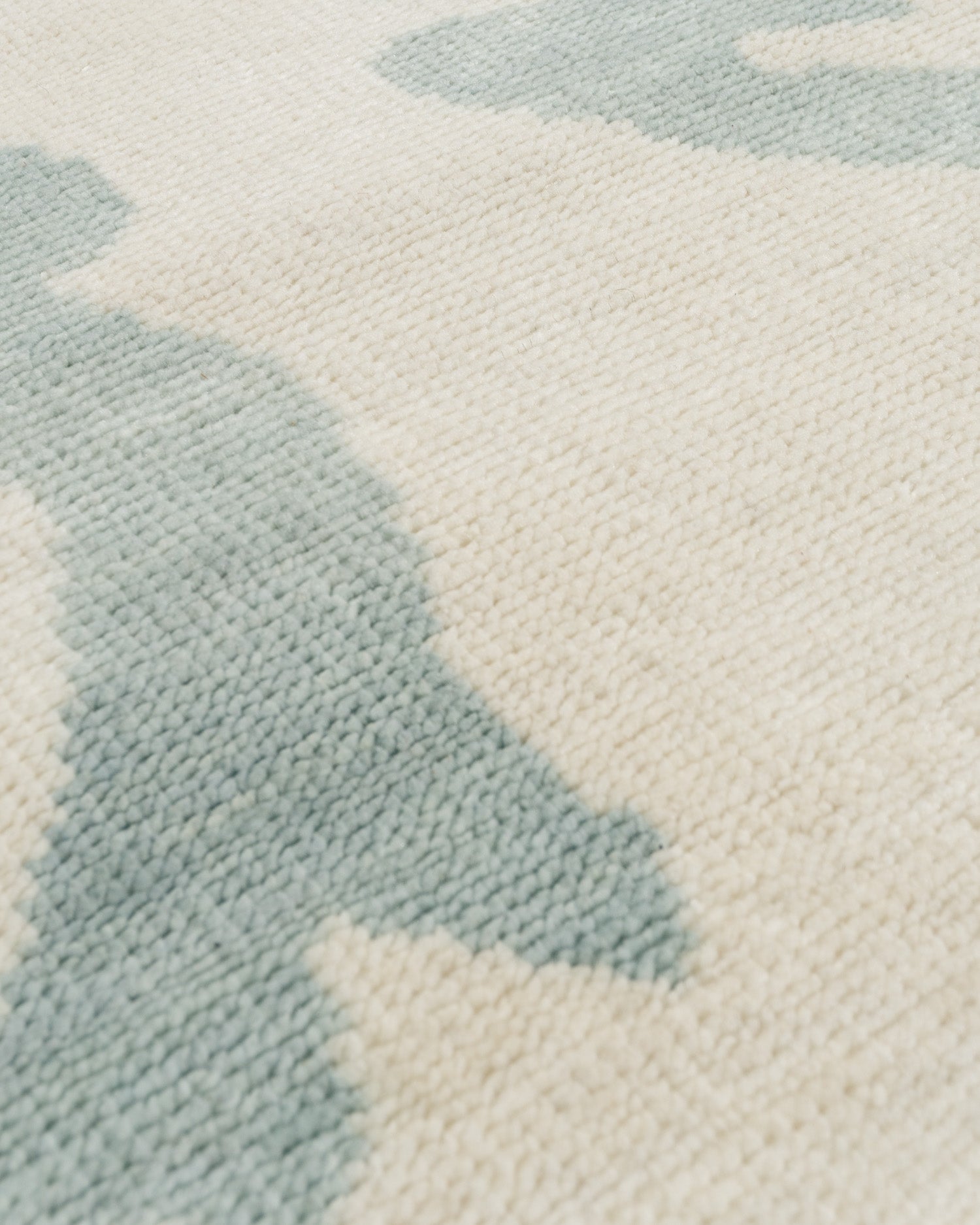 WAHO_IMAGE::n-7147-leaf-design-ivory-light-blue-3.00x4.00-13844.jpg