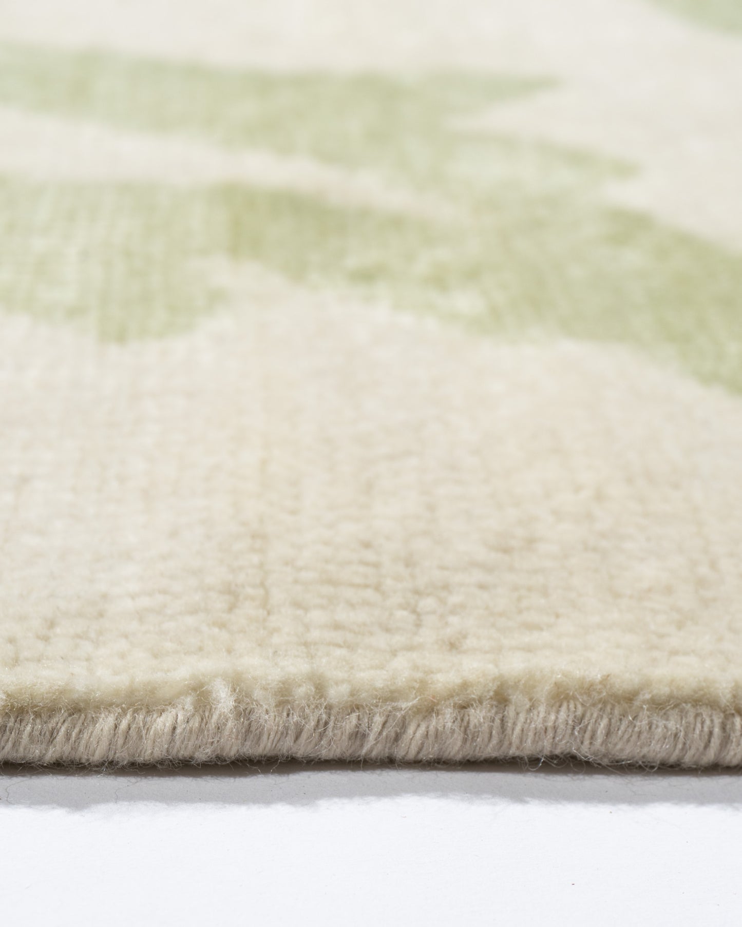 WAHO_IMAGE::n-7148-leaf-design-ivory-light-green-3.00x4.00-13849.jpg