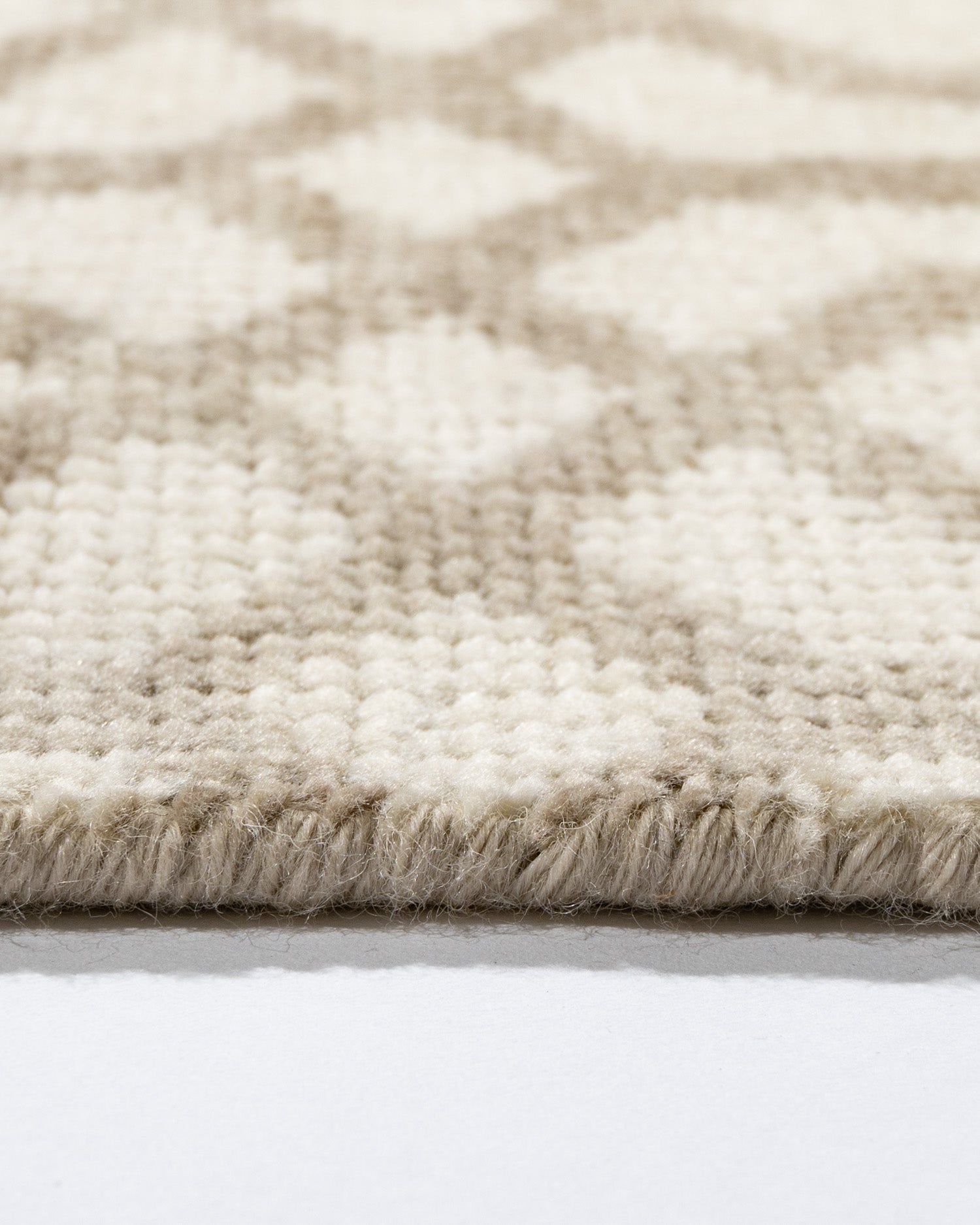 WAHO_IMAGE::n-7157-hexagonal-ivory-beige-3.00x4.00-13813.jpg