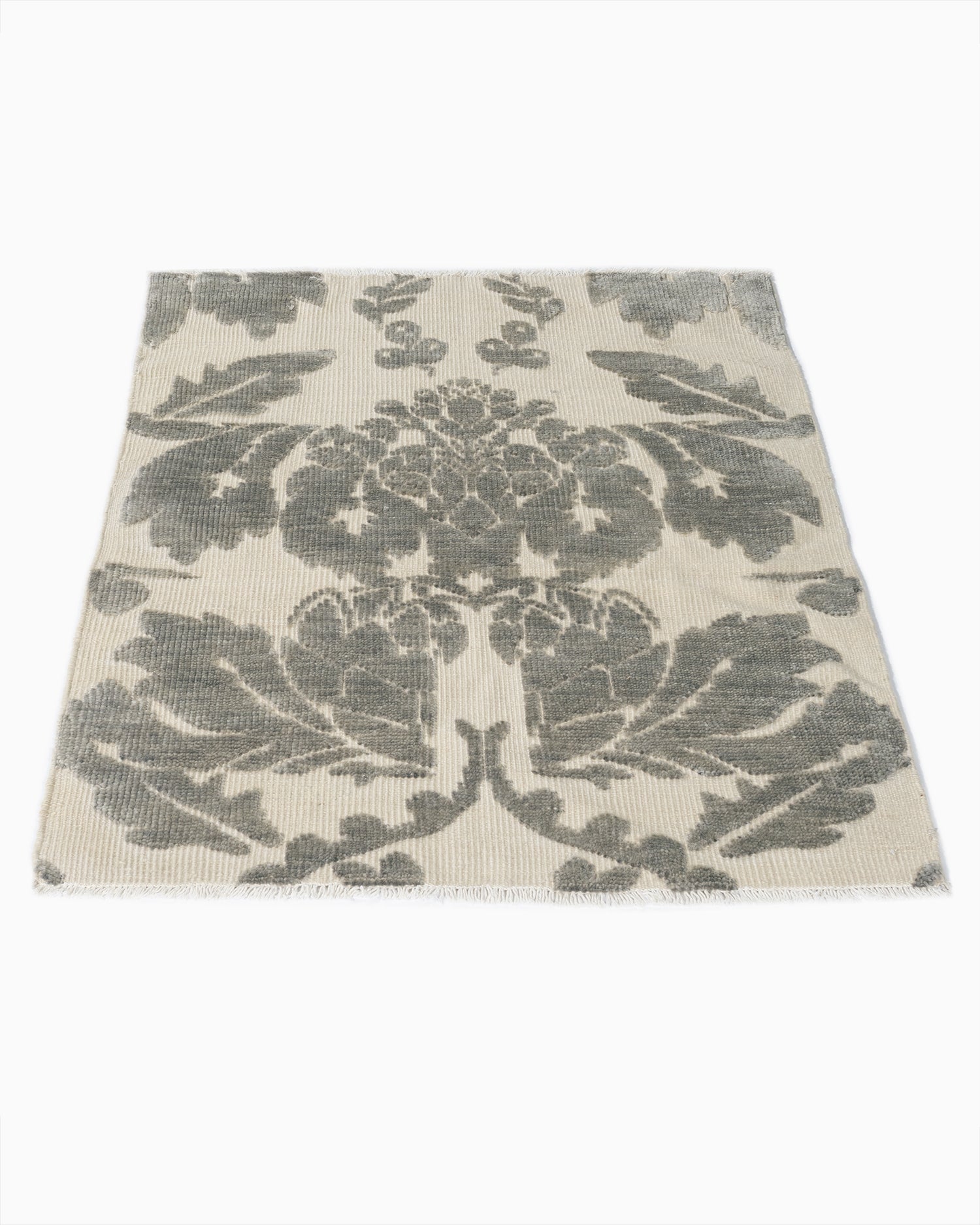 WAHO_IMAGE::n-7162-damask-high-low-ivory-gray-03.00x04.00-13922.jpg