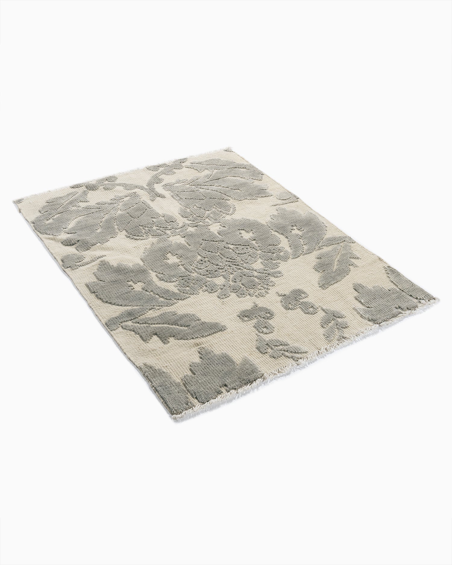 WAHO_IMAGE::n-7162-damask-high-low-ivory-gray-03.00x04.00-13926.jpg