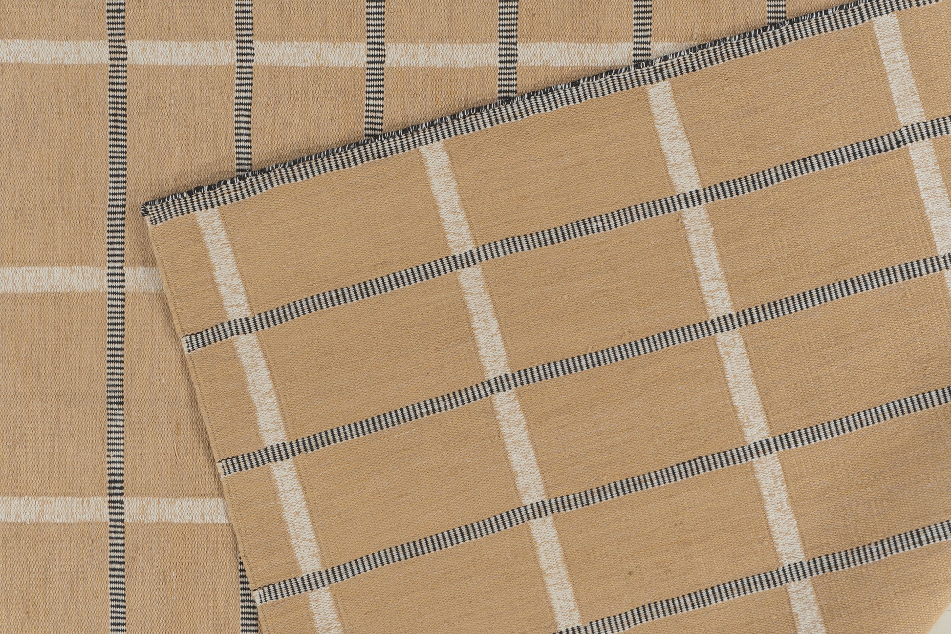 WAHO_IMAGE::n-7364-four-seasons-indoor-outdoor-plaid-9.00x12.00-16612.jpg
