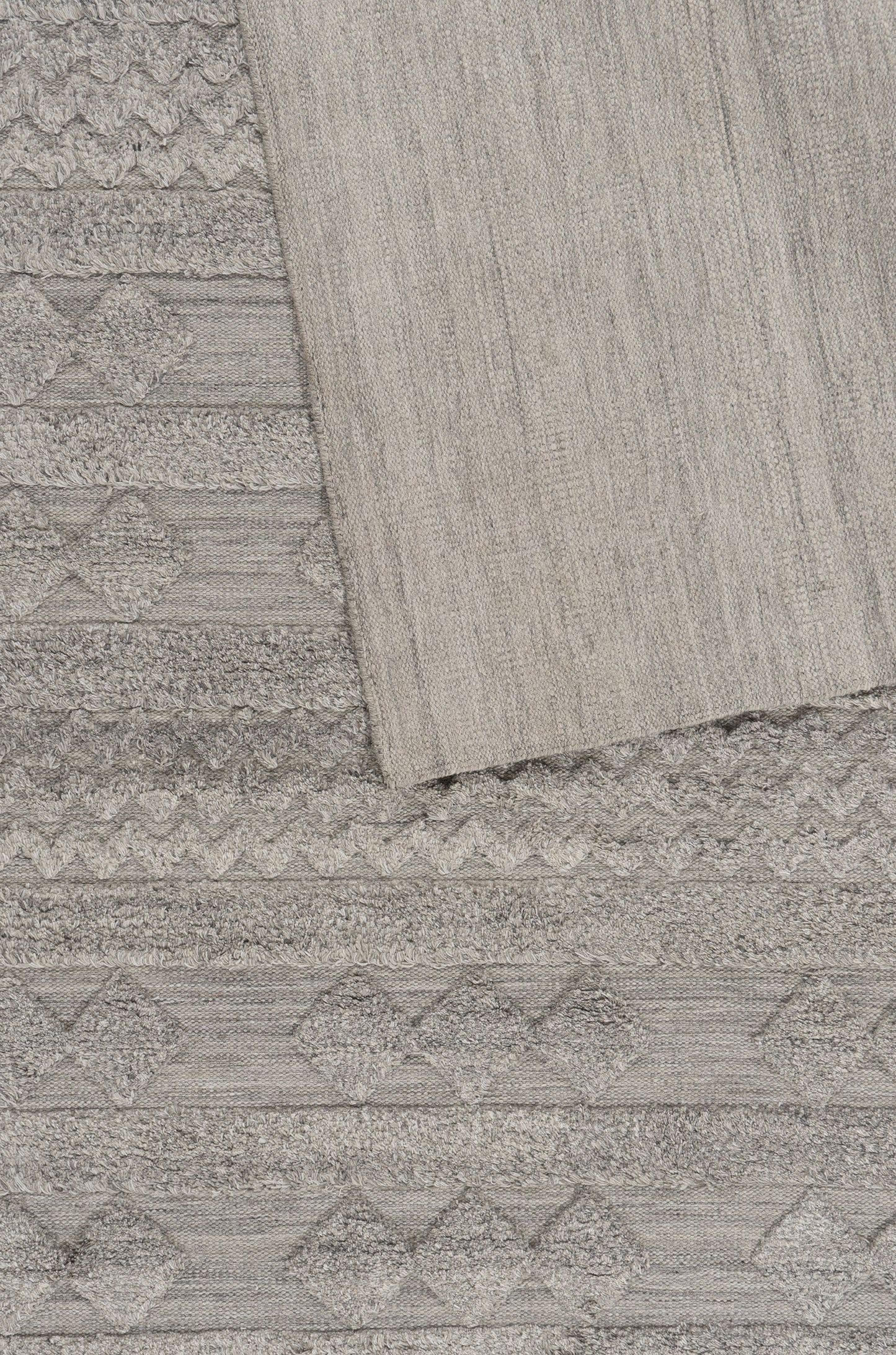 WAHO_IMAGE::n-7379-four-seasons-indoor-outdoor-diamond-light-gray-9.00x12.00-16741.jpg