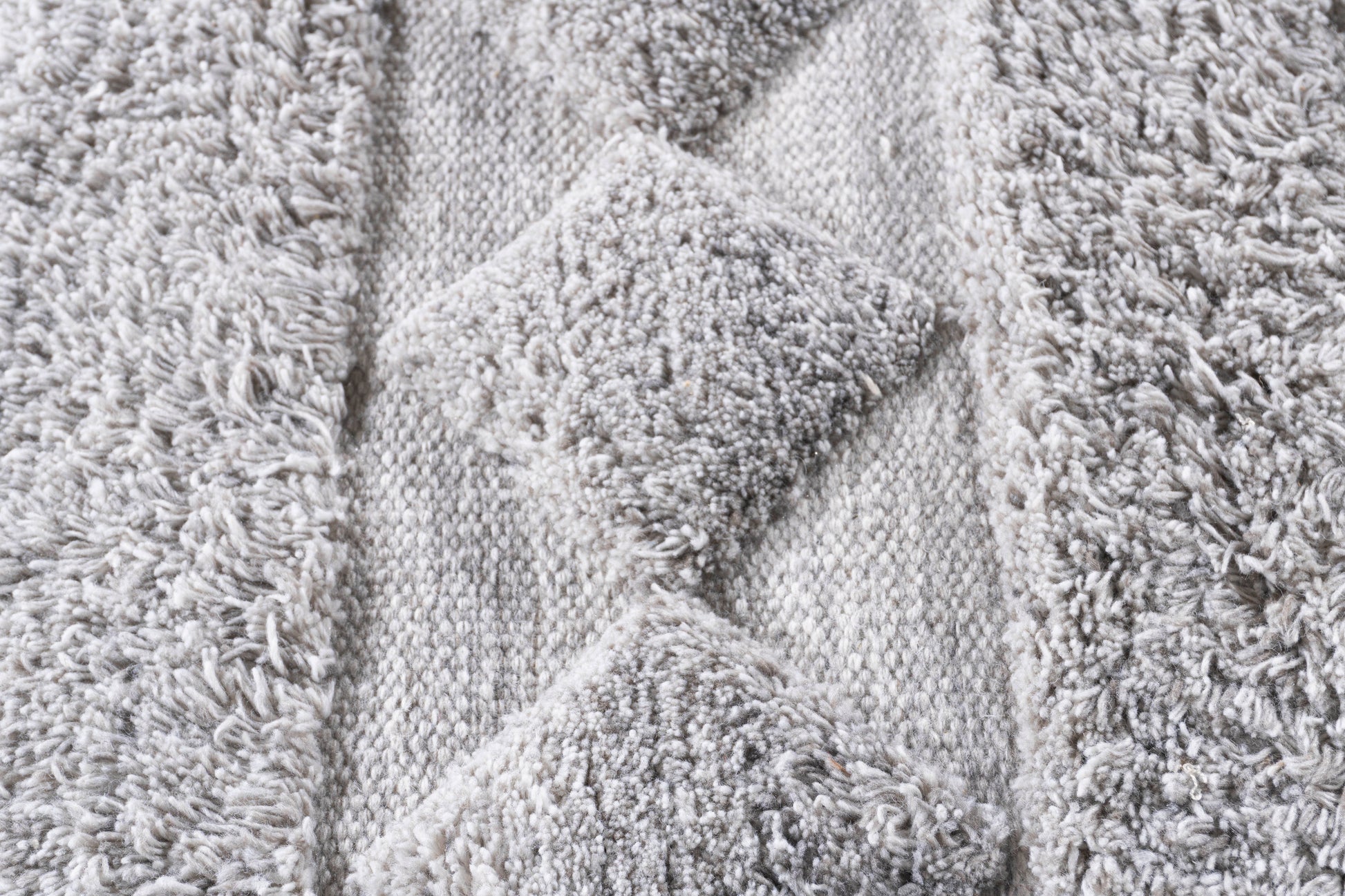 WAHO_IMAGE::n-7503-four-seasons-diamond-light-gray-2.00x3.00-18350.jpg