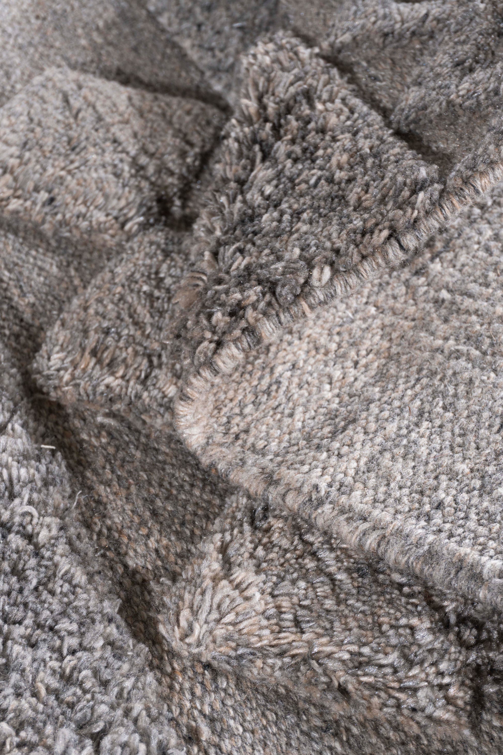 WAHO_IMAGE::n-7504-four-seasons-diamond-dark-gray-2.00x3.00-18355.jpg
