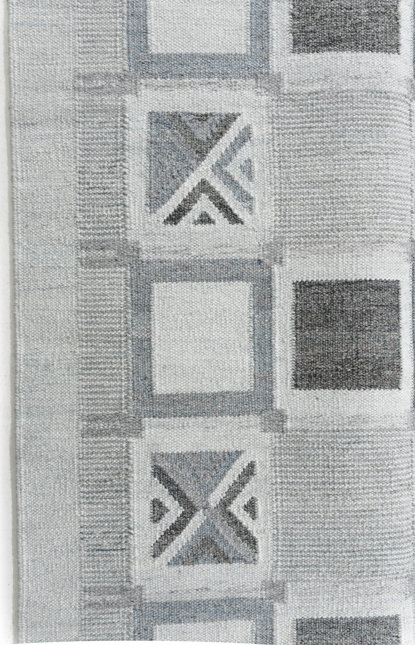 WAHO_IMAGE::ntn-7255-swedish-grid-light-blues-gray-9.00x12.00-17705.jpg